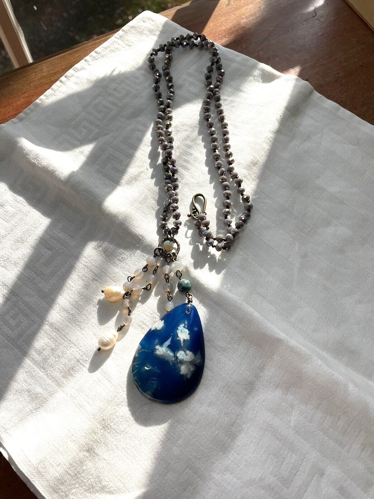 Faceted Violet Blue CHALCEDONY 35″ necklace with blue stone Pendant and pearls