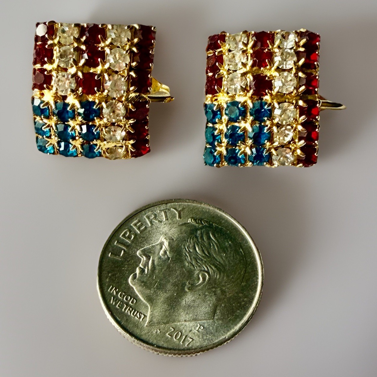 Vtg Avon Star Spangled Banner Dangle & Rhinestone Flag Clip On Earrings 3, 4g