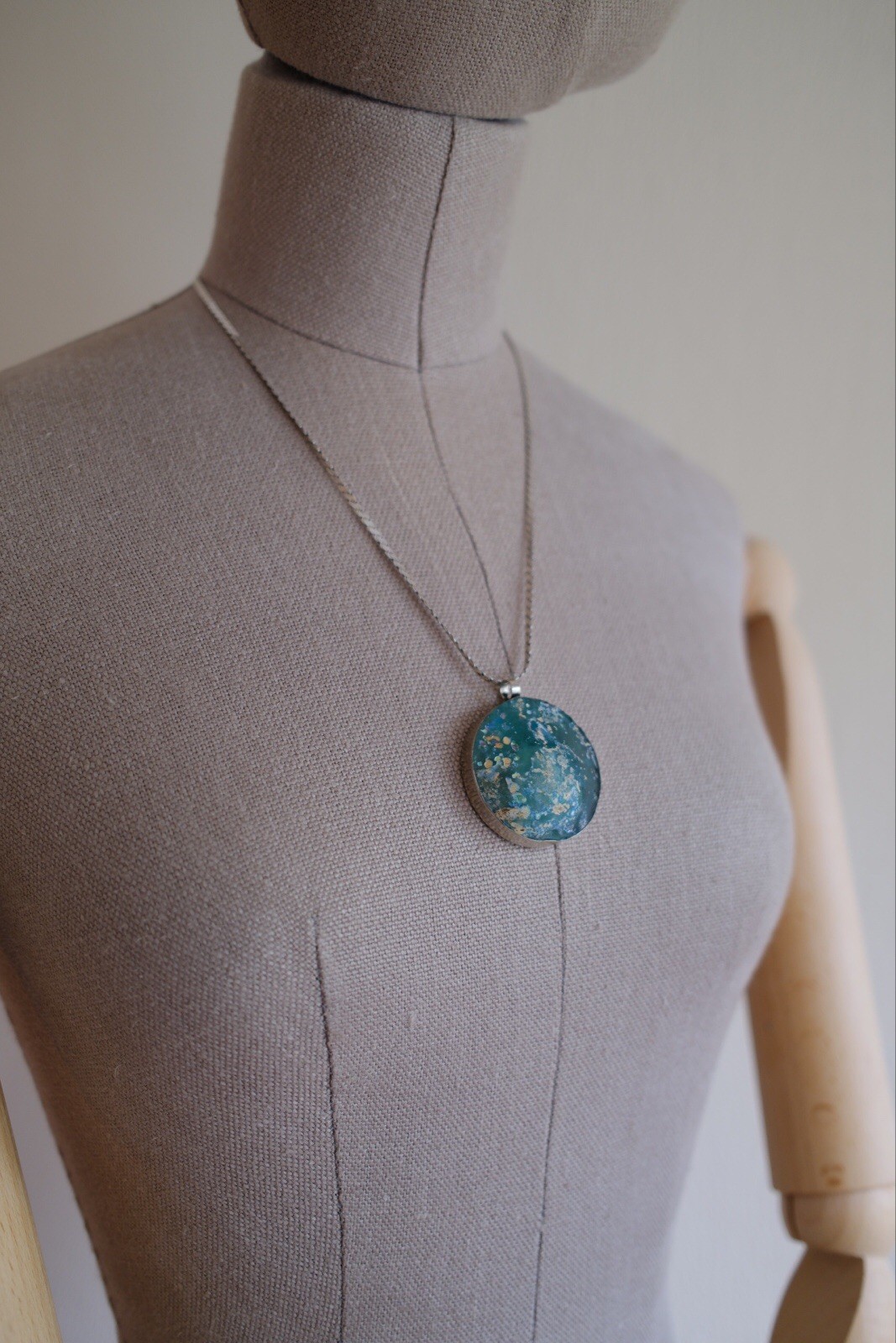 Vintage Sea Shell And Silver Tone Metal Pendant For Necklace