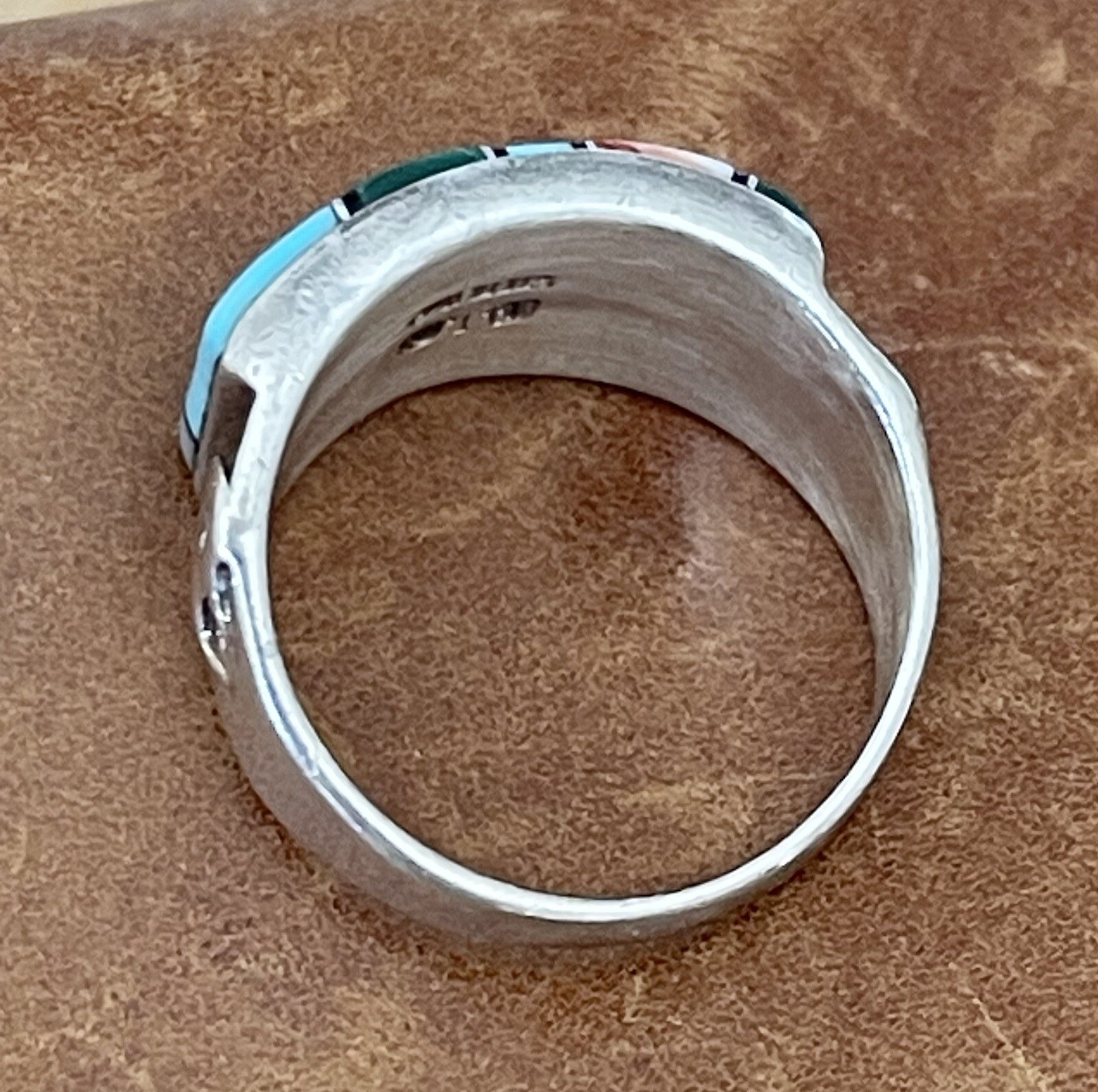 South Western 925 QUOC Turquoise Inc. Albuquerque Stones Bear Embossed Ring Sz 9