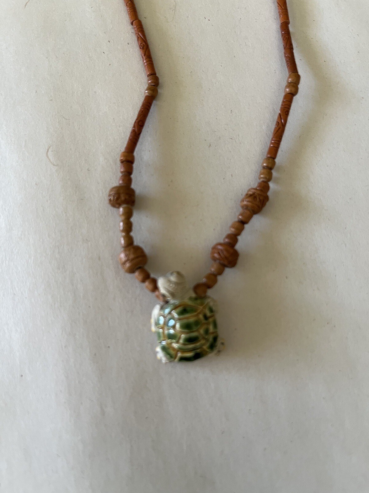 Vintage LEPS Green Ceramic Turtle Necklace Wood Beads Screw Clasp 17.5″