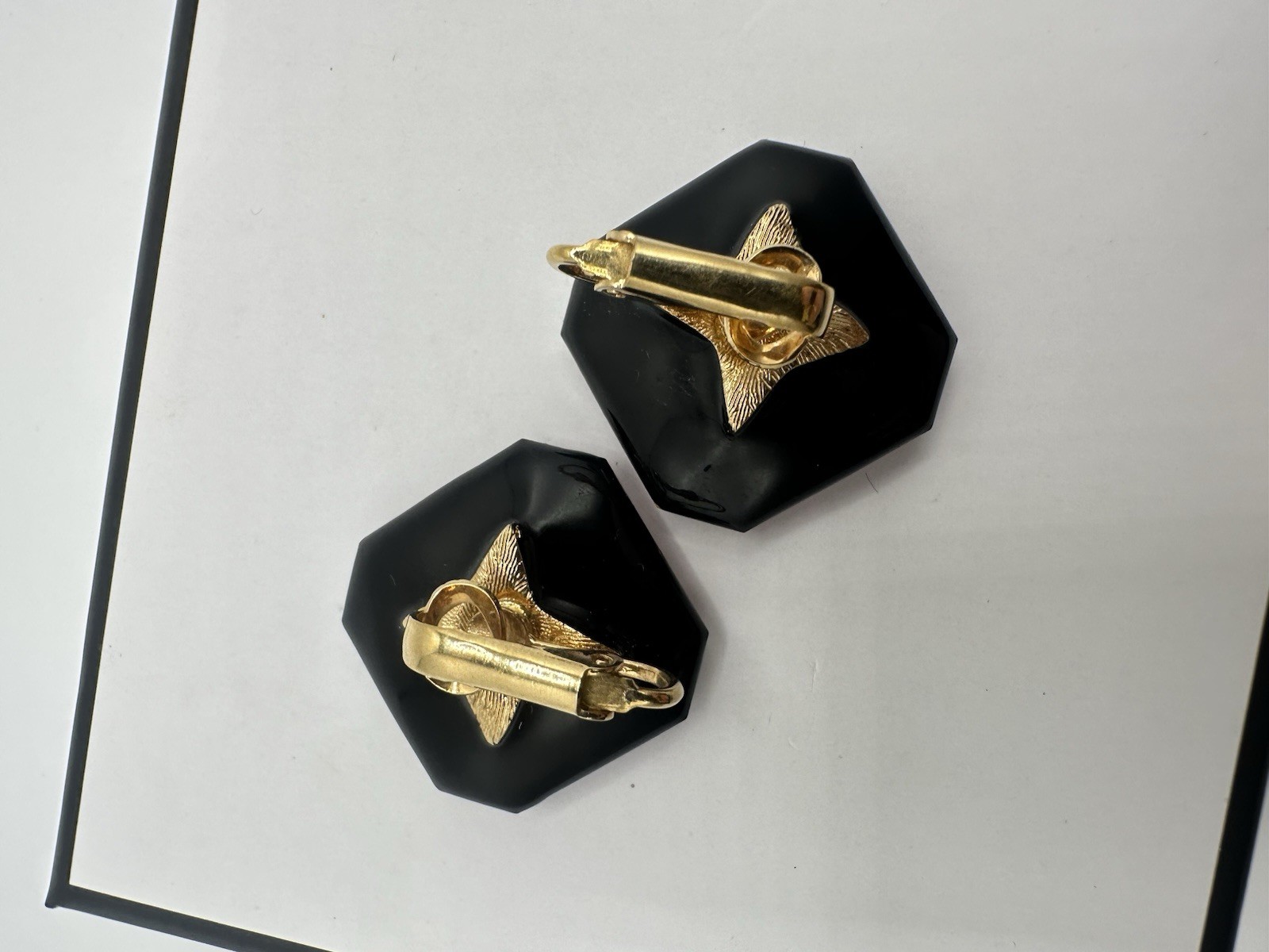 VTG Fuchsia Pink Red Crystal? Clip Earrings Gold Tone Runway Designer Rare Read