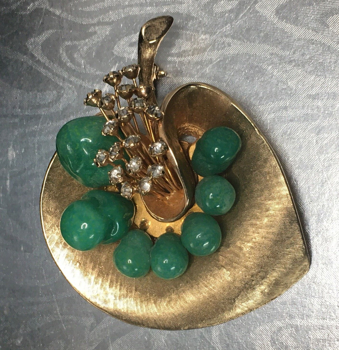 Vtg Flowering Grapes Brooch 2.25″ Poured Green Glass Crystal Stamens Heart Leaf