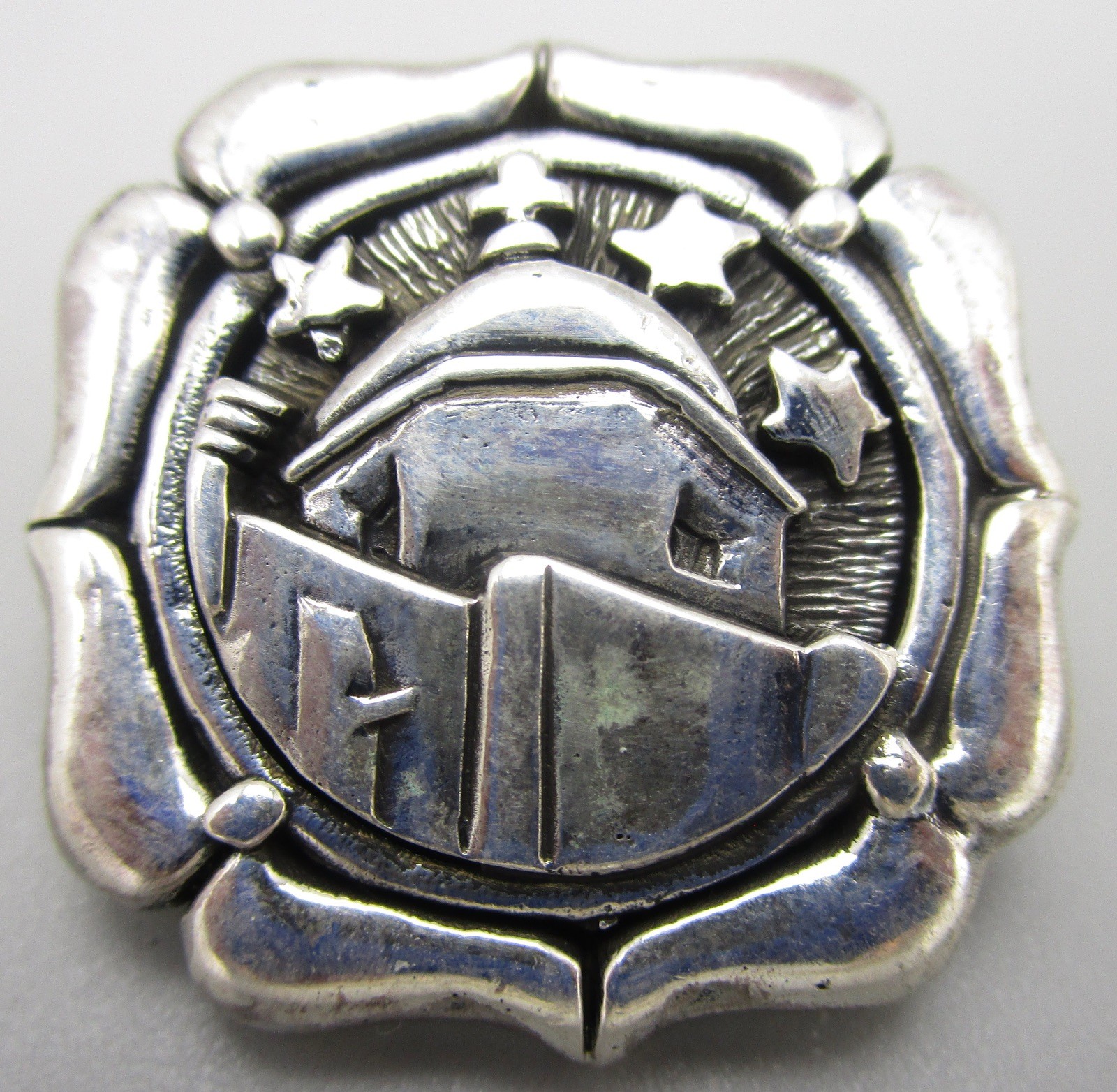 DIAN MALOUF STERLING 1″ MISSION CHURCH PENDANT WITH STARS & SCALLOPED BORDER