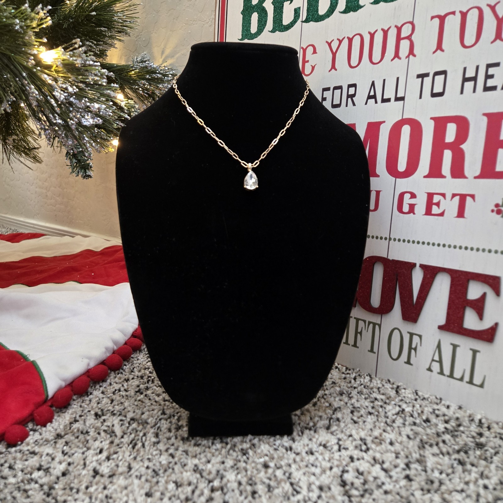 Gold Teardrop Crystal Pendant Necklace 18” Minimalist Layering Jewelry NWOT
