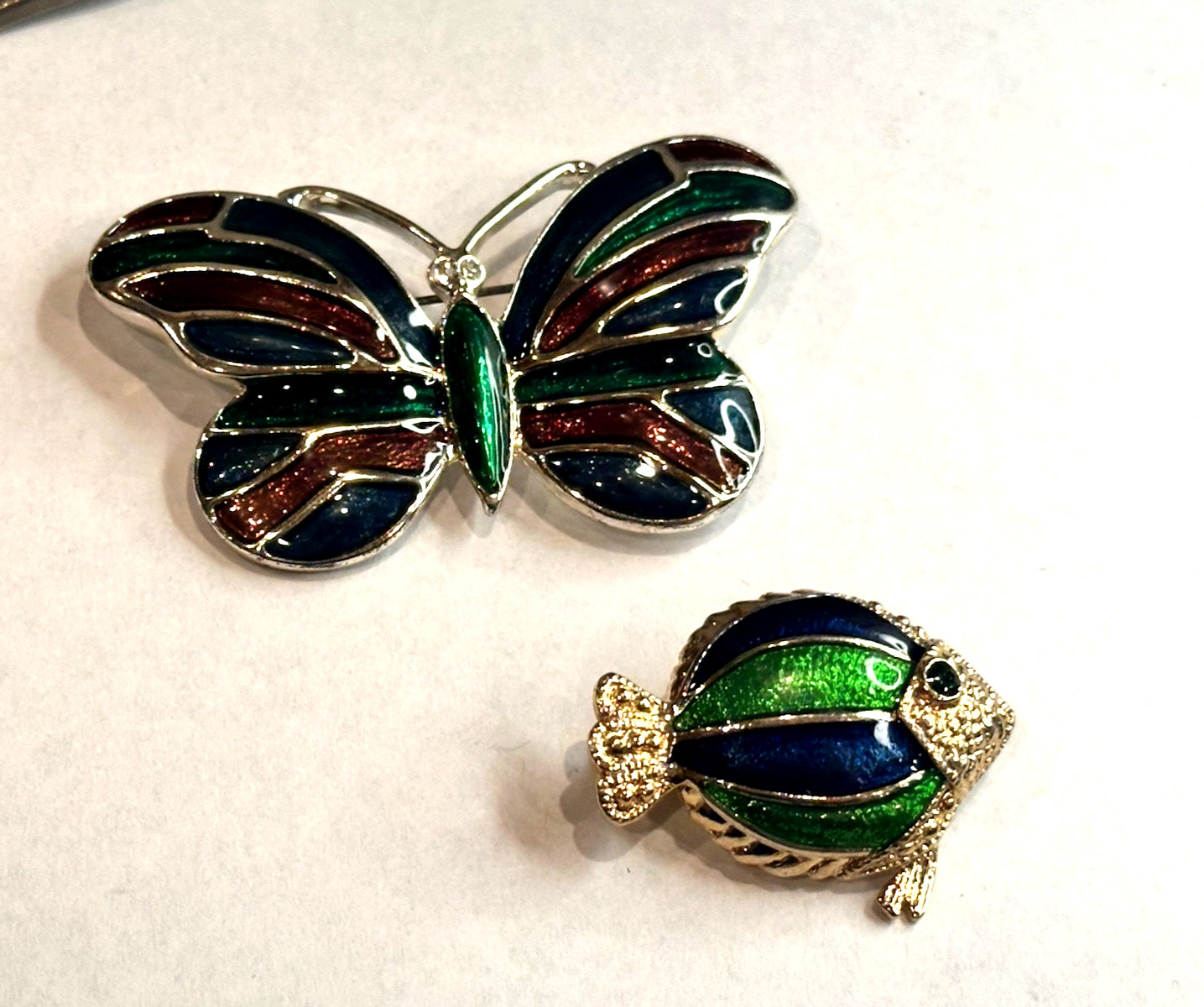 JJ AVON BUTTERFLY FISH DUCK BIRD TEDDY BEAR BEE BAMBOO BROOCH BRACELET LOT 11 EU
