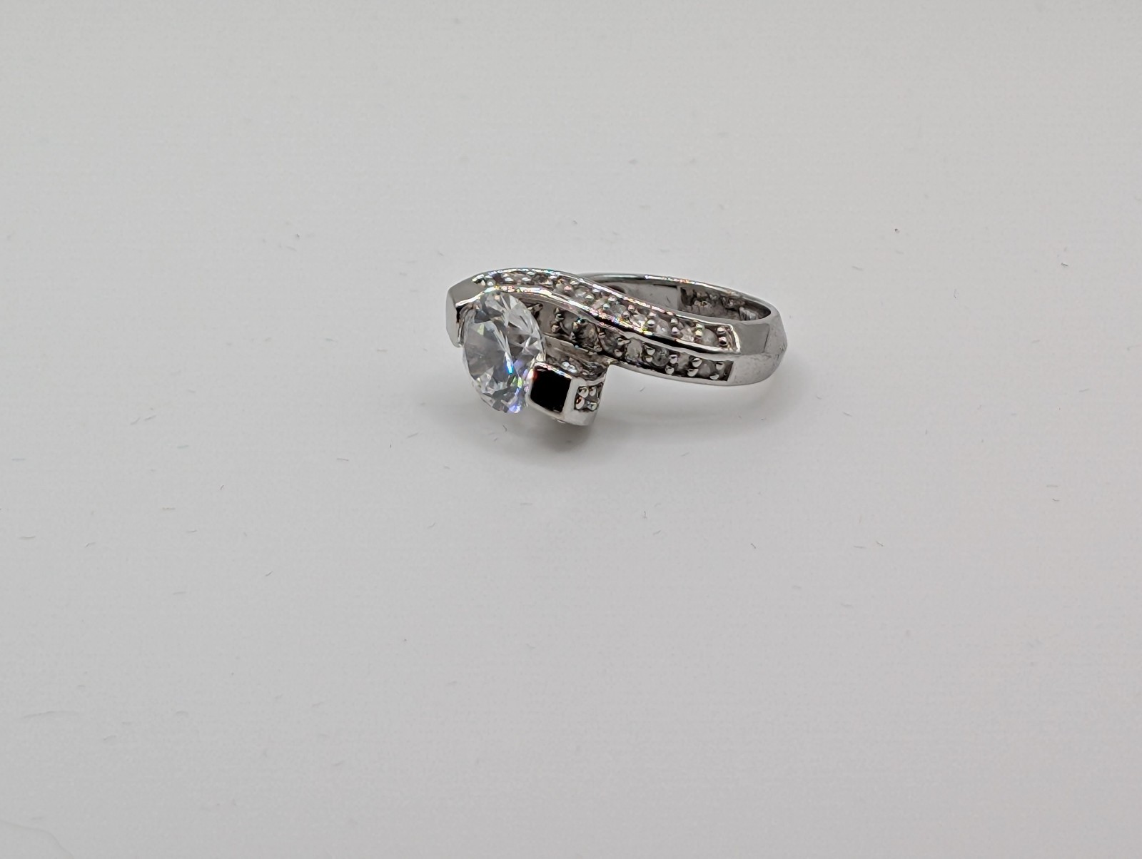 sterling silver cocktail ring size 4.75 vintage brilliant cut CZ tension set