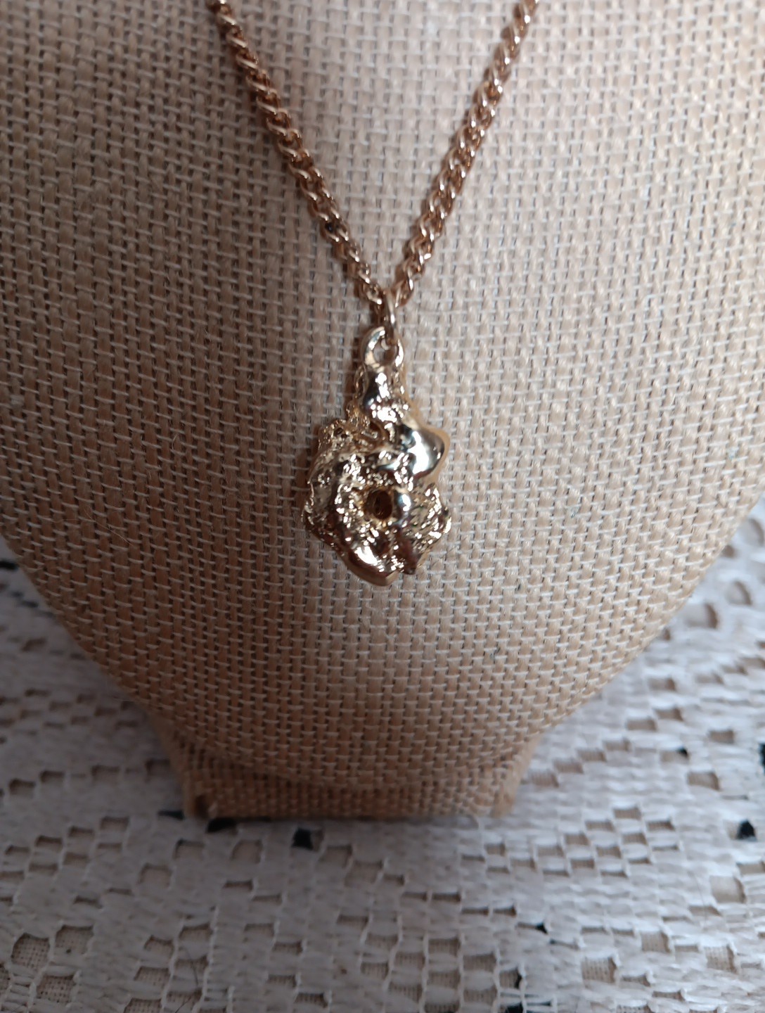 Shank Gold Nugget Pend Necklace
