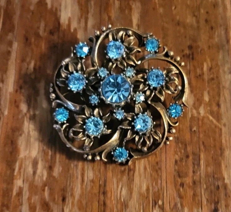 Vintage Coro blue rhinestone signed pin brooch light blue rhinestones jewelry