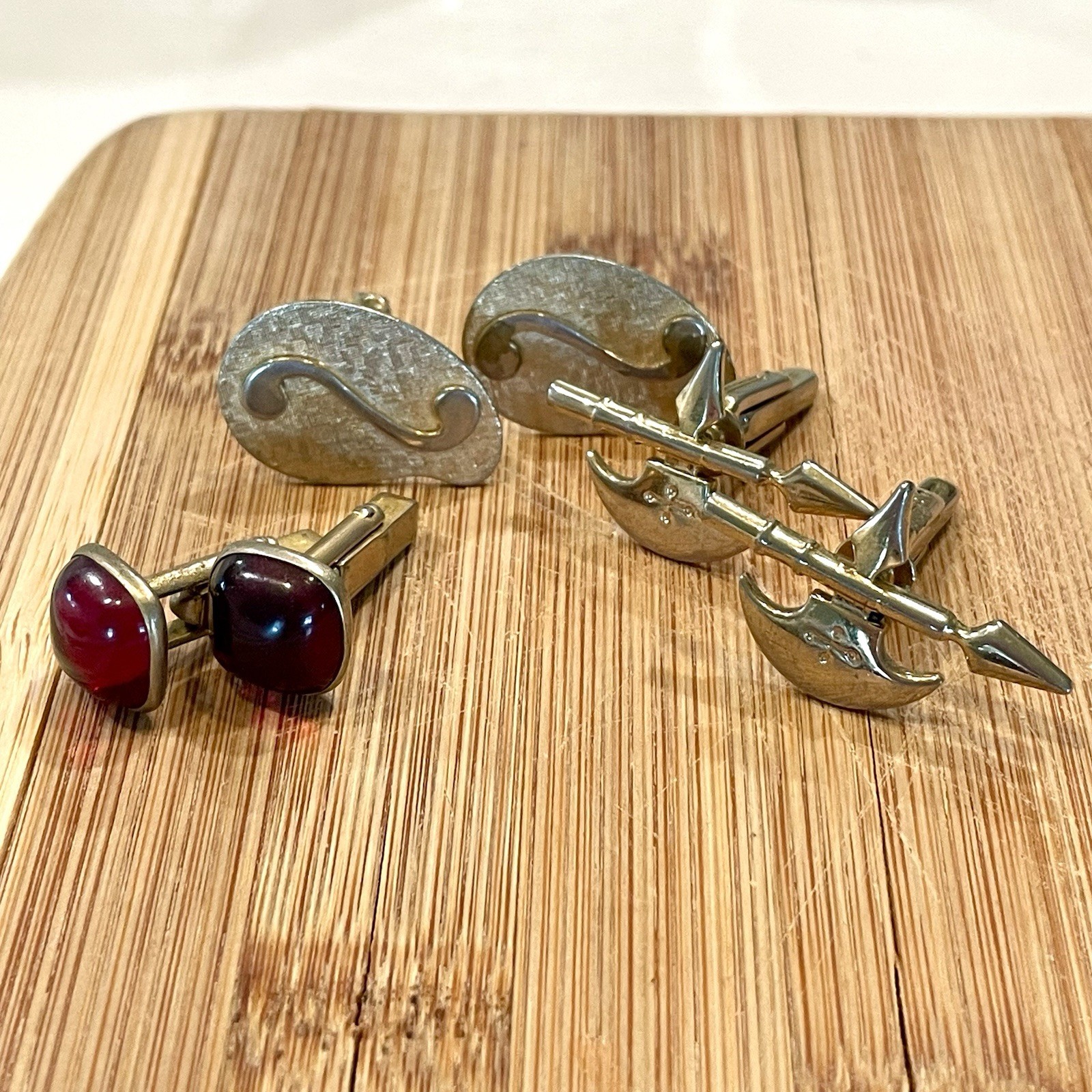 Vintage Mid Century Cufflink & Tie Clip Lot Knights Keys Swank Enamel Cuff Links