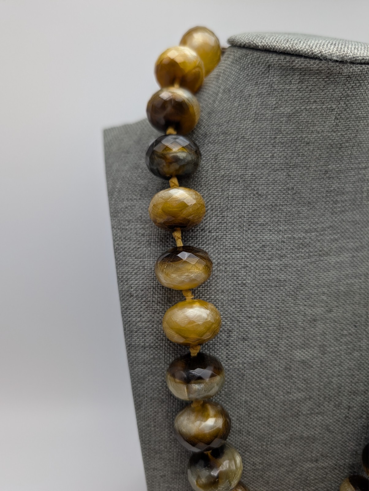 Chunky Hand Knotted Tan Brown Marble Swirl Plastic Faceted Beaded Necklace