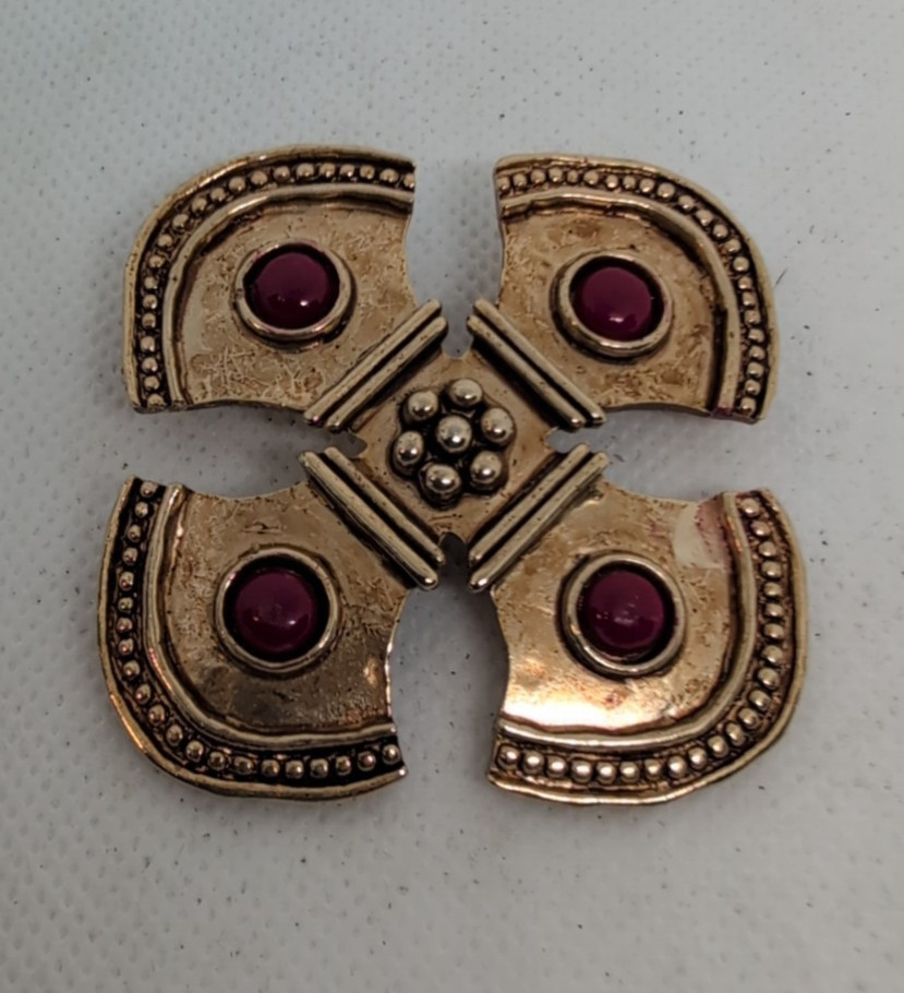 Vintage JJ Jonette Jewelry Cross Brooch Pin Fuchsia Red Cabochon Gold Tone