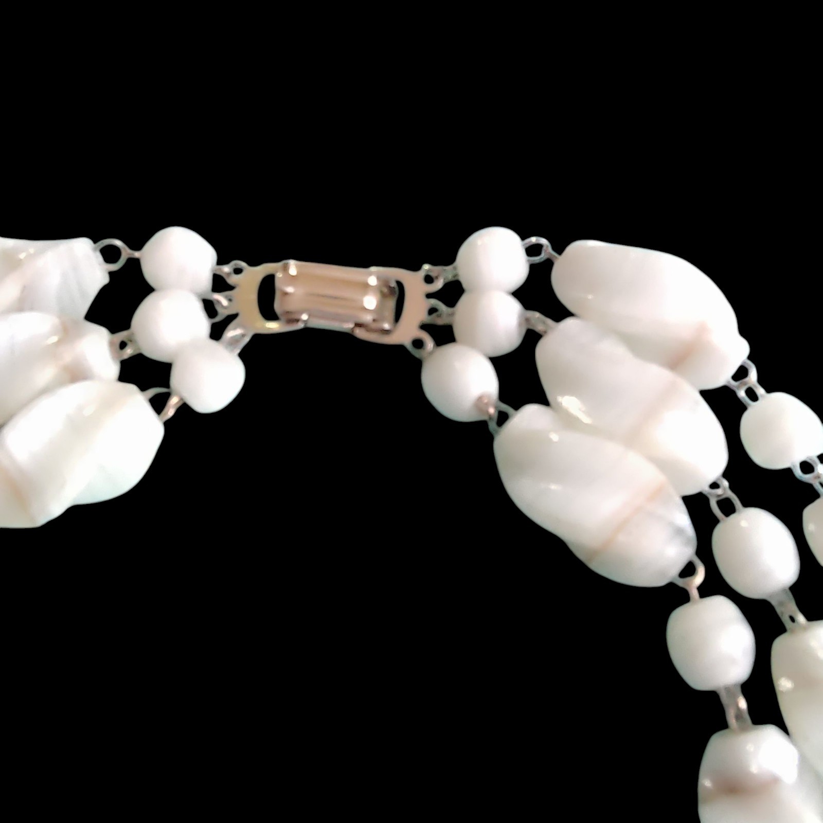 Vintage Twist Carved White & Brown Striped Agate Stone Multi Layer Necklace 18in