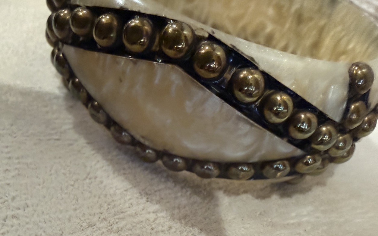 Off White Marbled Bracelet Brass Studded Bangle Boho Vintage 7.5”
