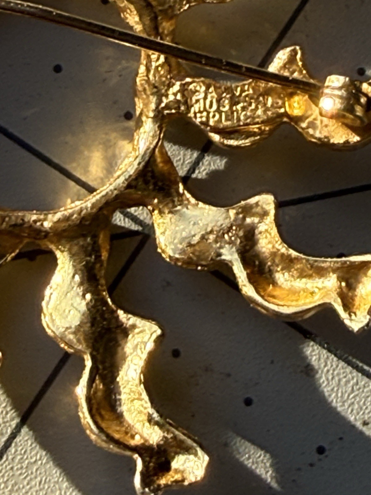 VTG Alva Museum Replica Celtic Celestial Sun Fashion Brooch, Gold-tone, Marked