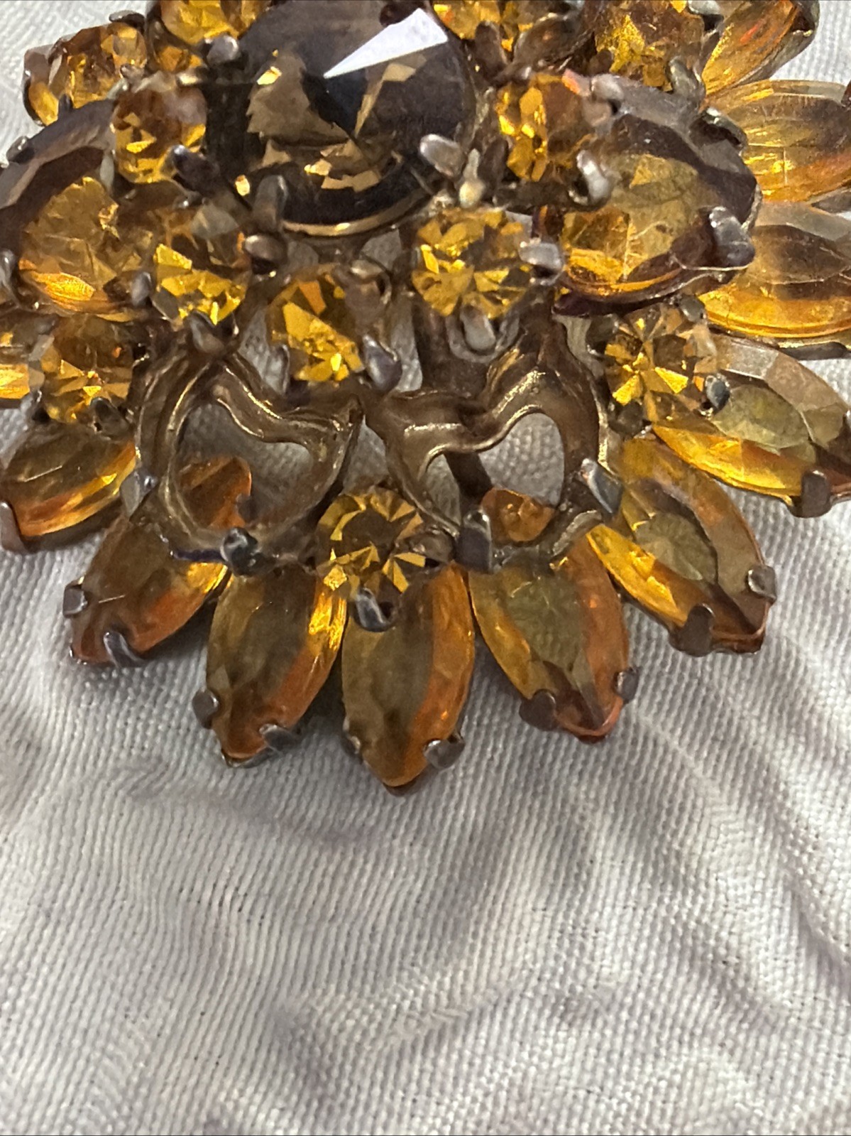 Vintage 3DAmber Citrine Topaz Marquise Chaton-Cut Faceted Crystals Flower Brooch