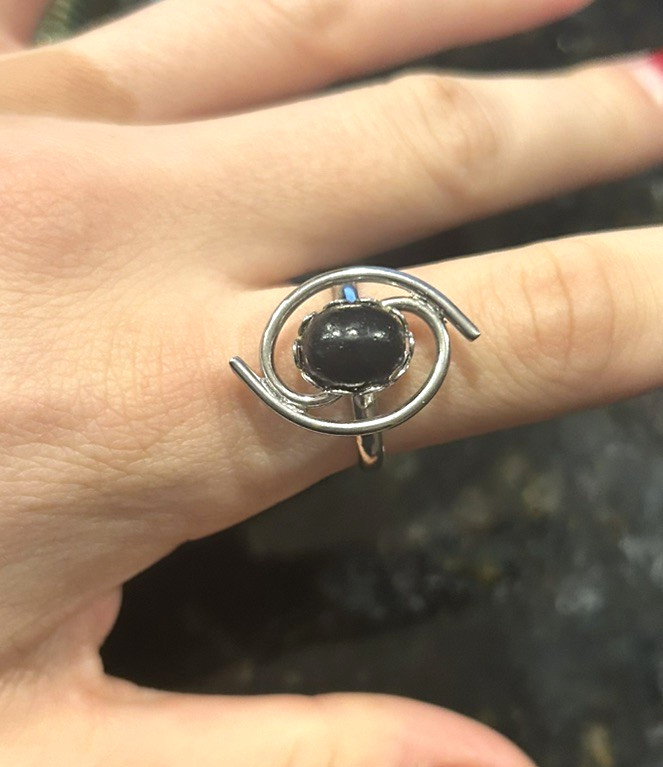 Vintage Modernist Silver Tone Swirl Design With Faux Black Onyx Adjustable Ring