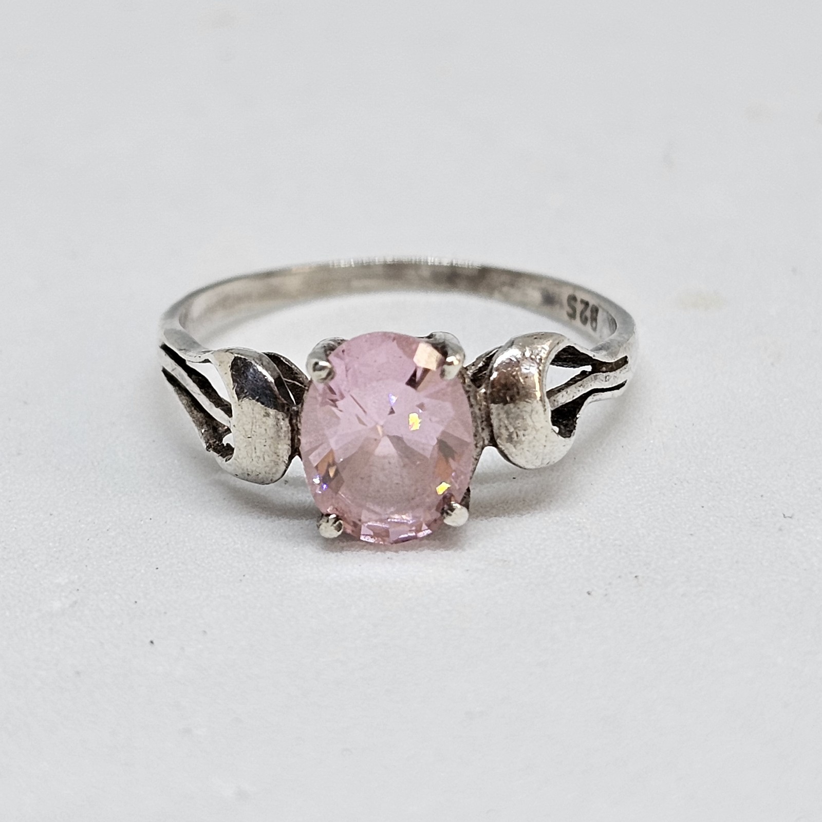 925 Sterling Silver Ring Size 6.5 Pink Crystal Oval Stone Vintage Jewelry