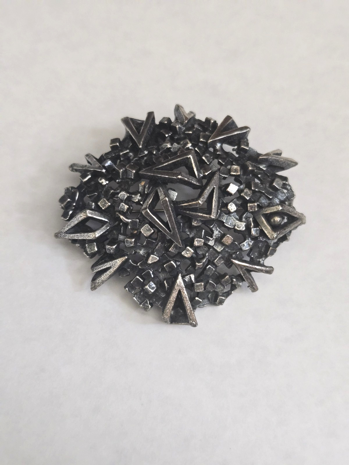Collectible Robert Zentall Gun Metal Tone Brooch Pin Signed Modernist Brutalist