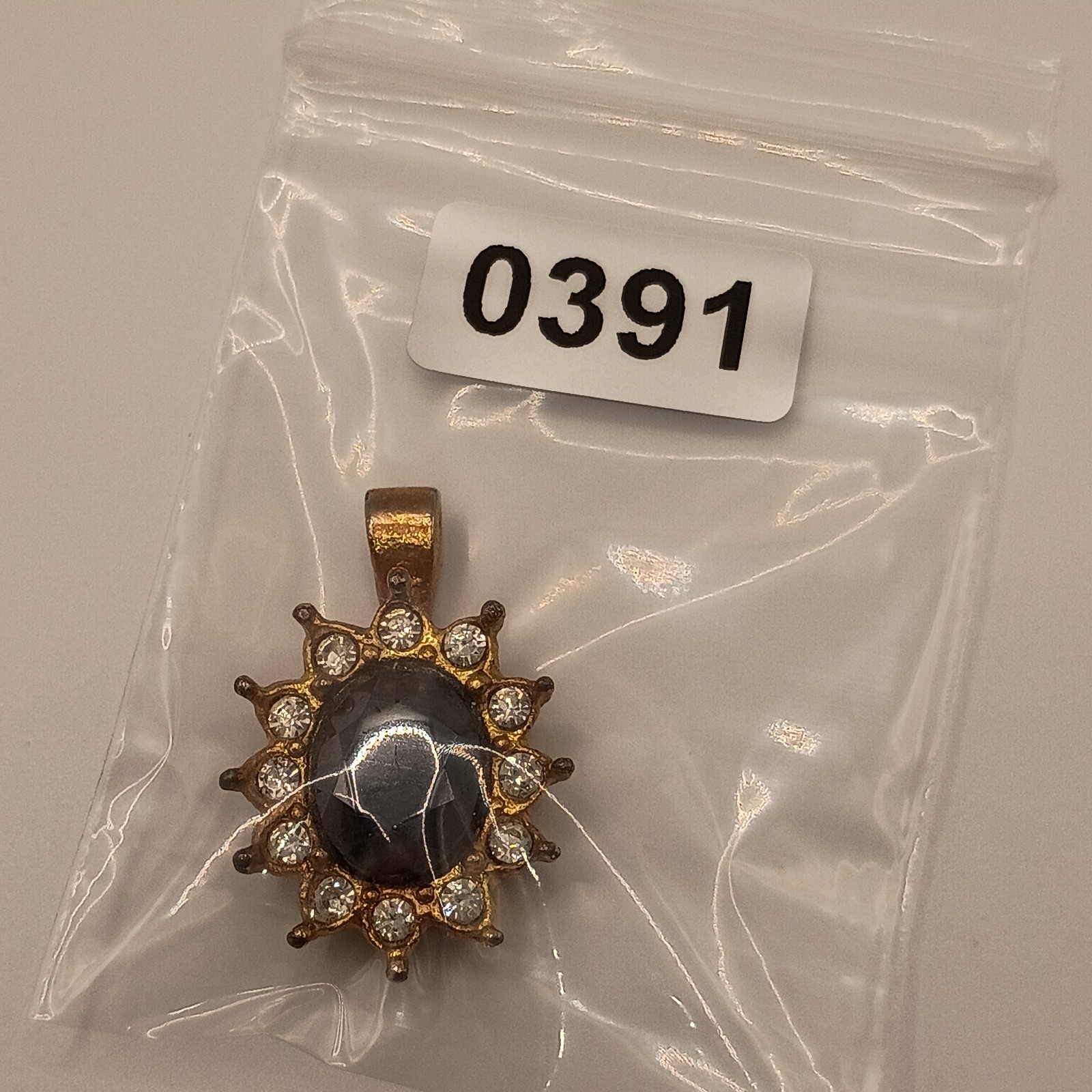 Vintage Sunburst Cluster Gold Tone Pendant Charm Metallic Enamel Finish READ