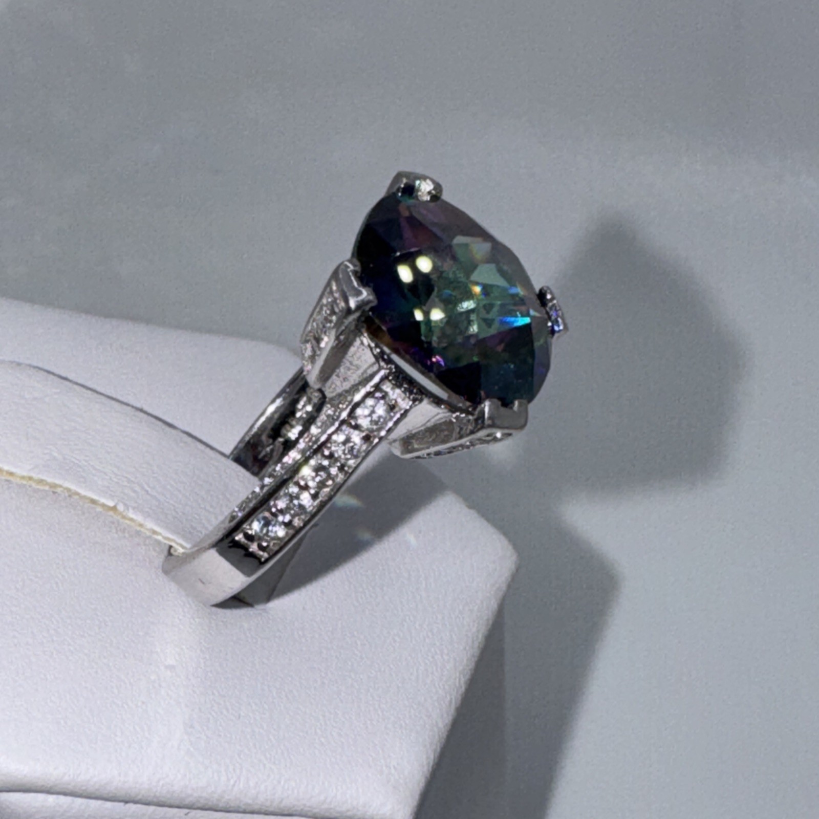 Large Square Cushion Cut Mystic Topaz Sz7.5. 925 Sterling. 06260030SC