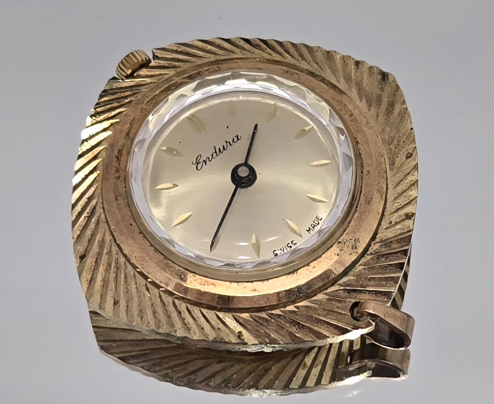 Vintage Swiss Made ENDURA Pendant Charm Watch Mirrored Back