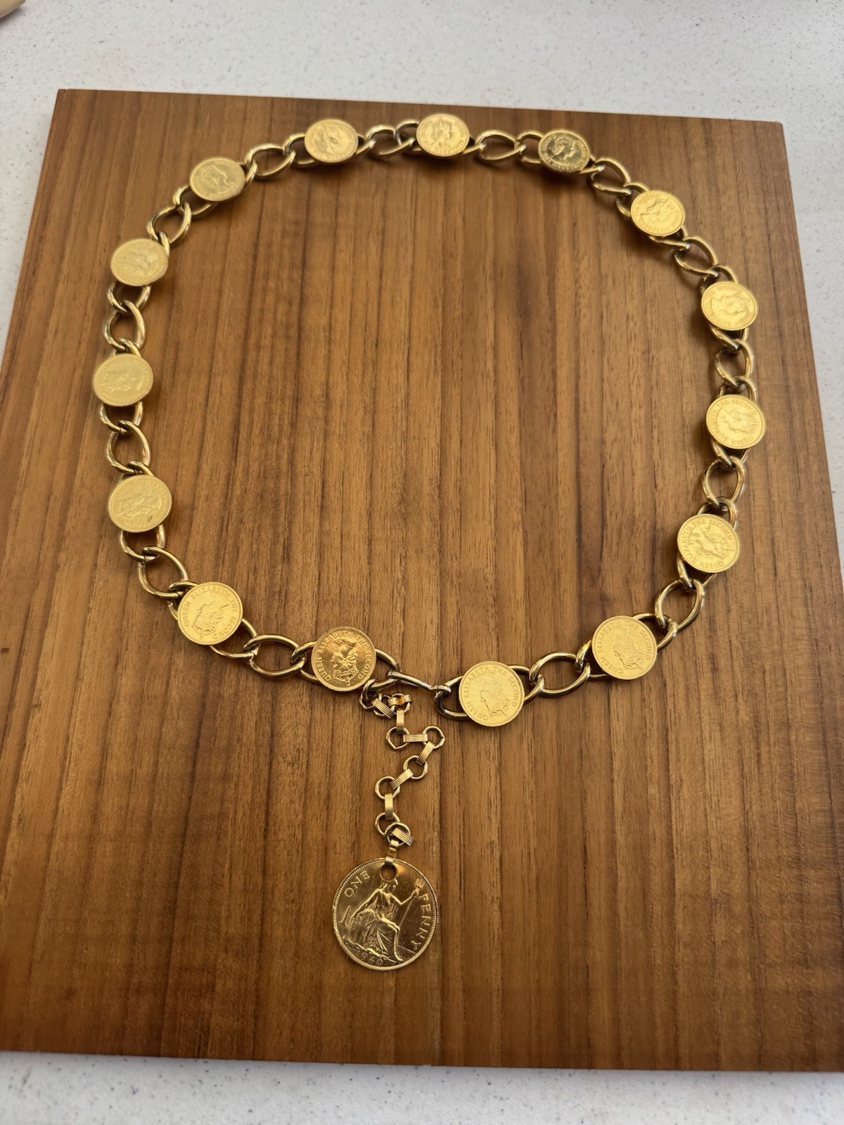 Vintage Gold-Tone Coin Necklace/Belt – Queen Elizabeth II Half Penny Coins-Retro