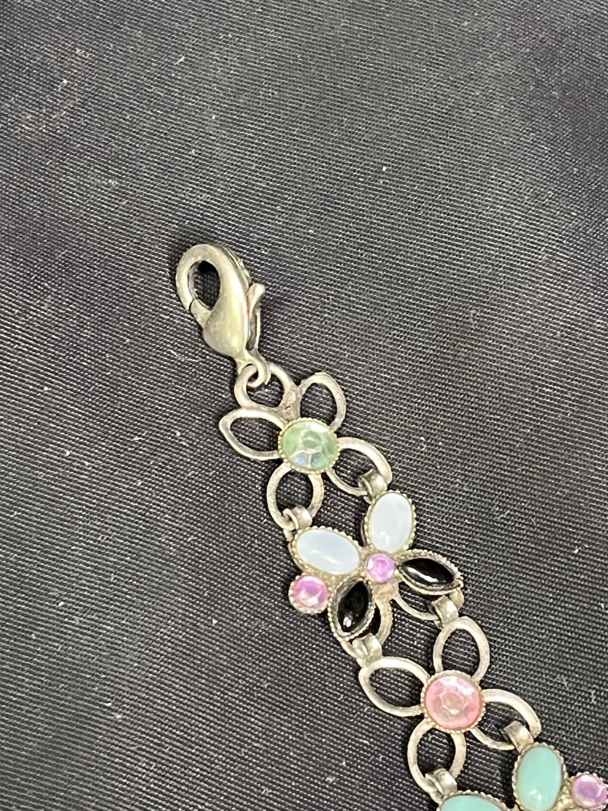VINTAGE SILVER TONE BELLA LIA FAUX GEM FLOWER BRACELET 7.25”