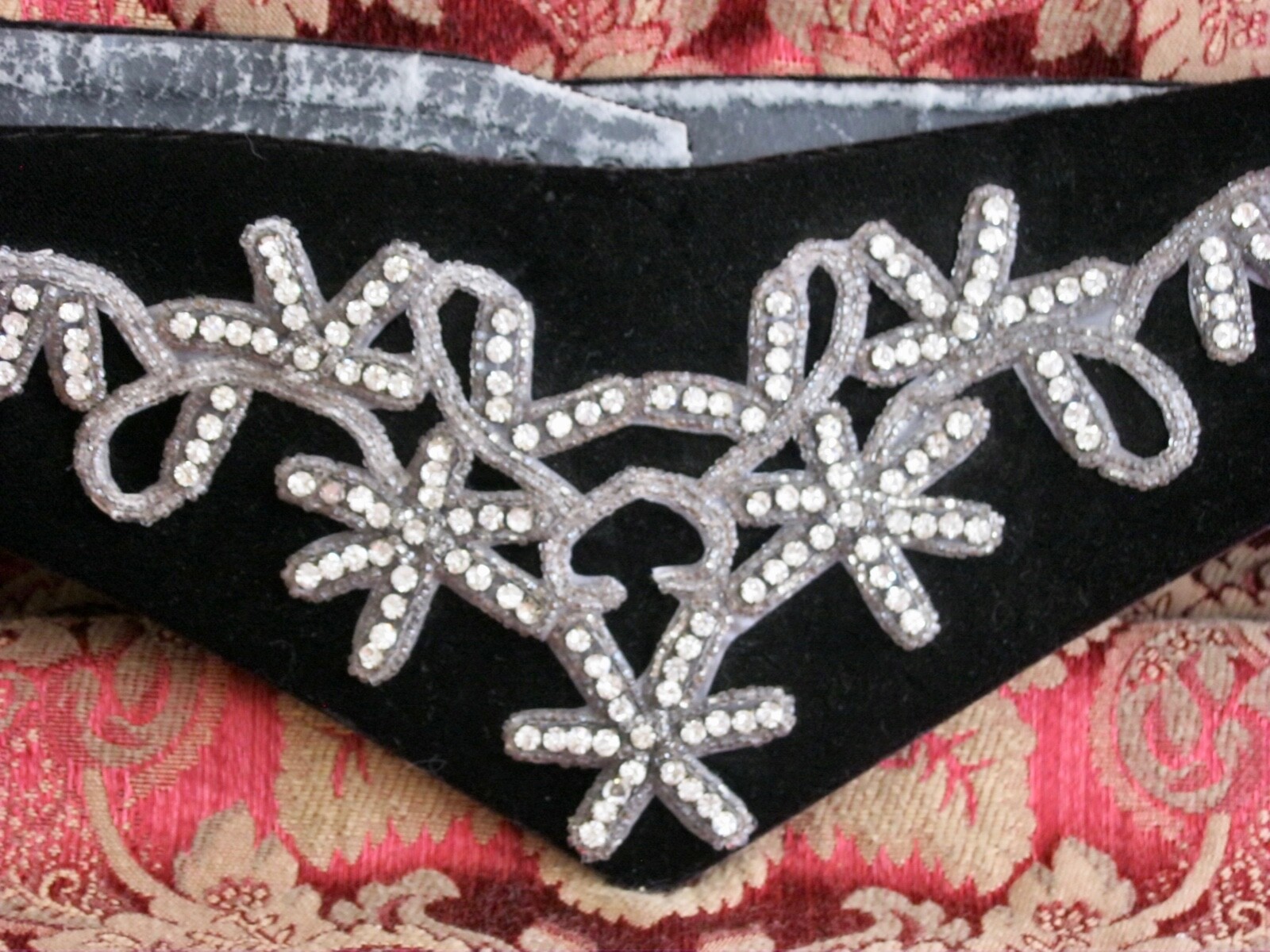 OLD ANTIQUE VINTAGE BLACK LEATHER VELVET RHINESTONE APPLIQUE V BELT ADJUSTABLE