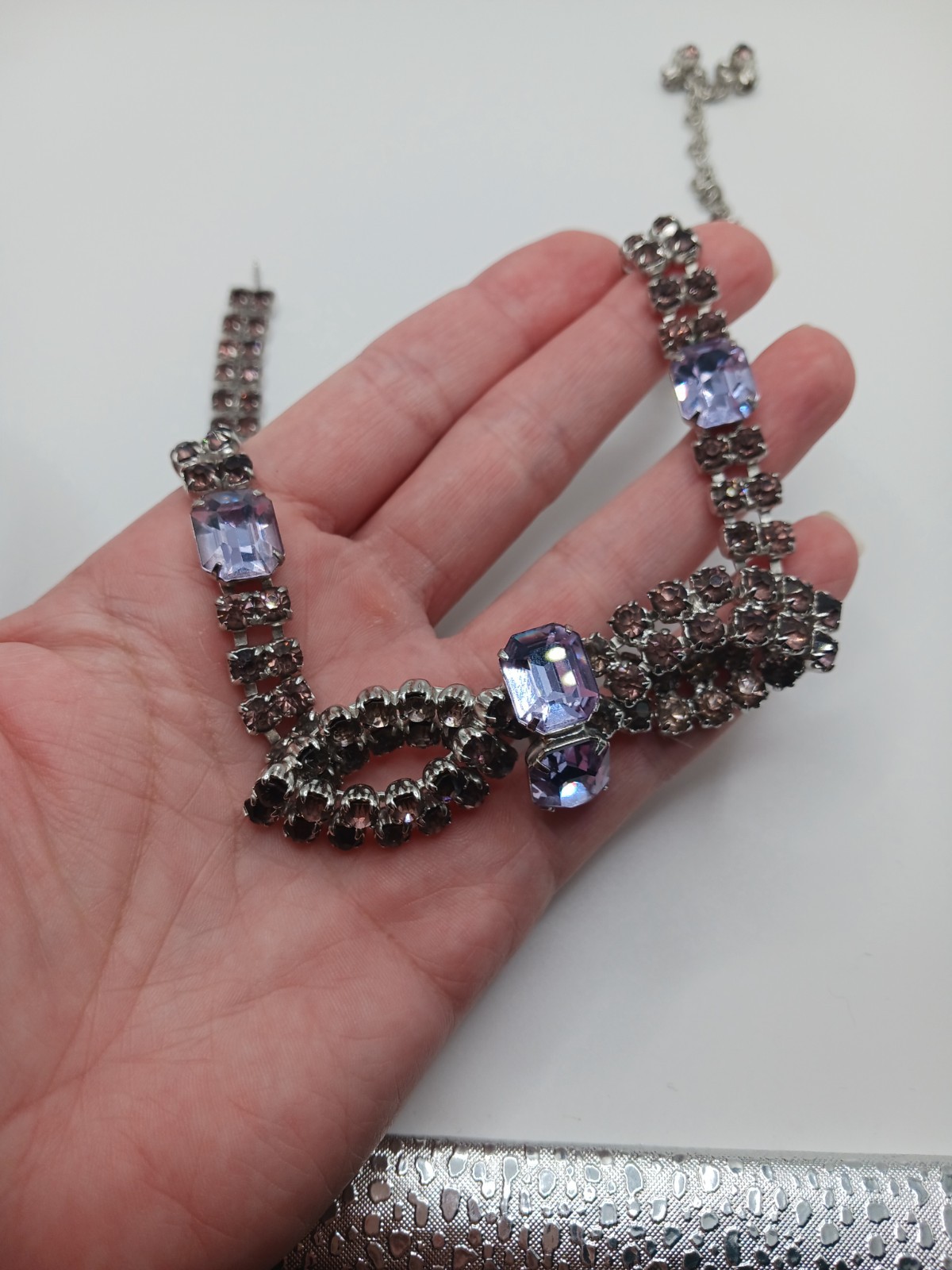 Vintage Blue Violet Purple Alexandrite lilac Rhinestone Bow Necklace silver tone