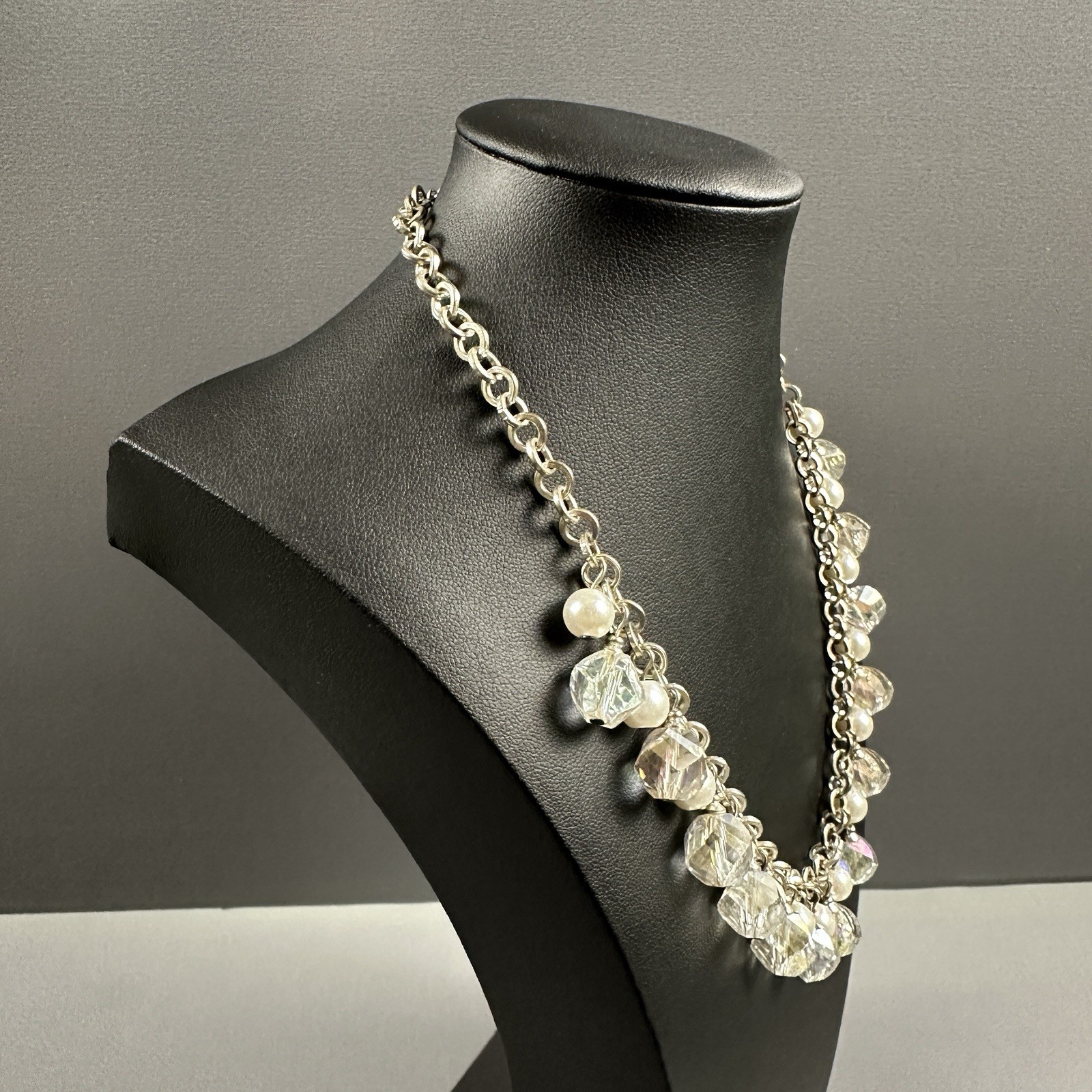 Vintage Faceted Bead Necklace Silver Tone Acrylic Dangle 16-18″ Charm