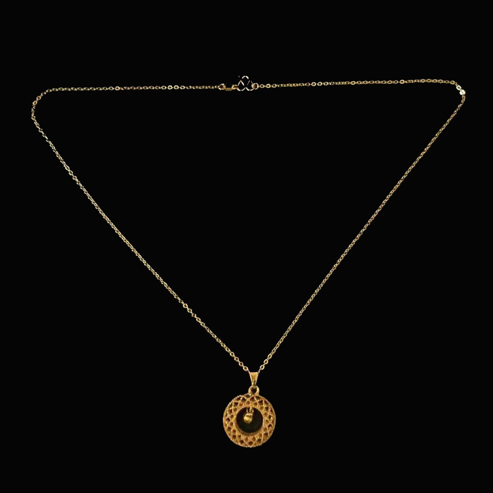 VTG Hollowed-out Pendant Necklace Gold-plated (NOT SURE) marked ‘999’, 19 inch