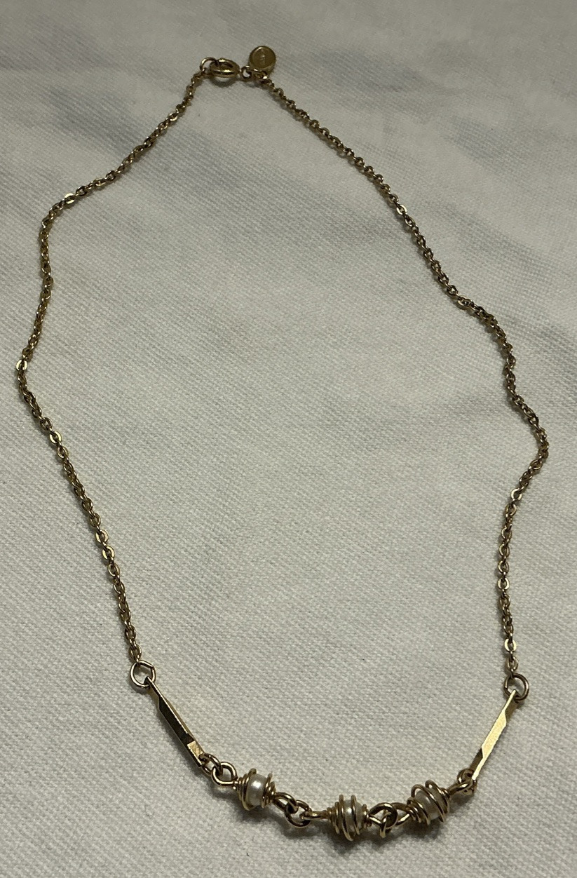 Choker Length Vintage Avon Dainty Wire Wrapped Pearl Necklace. Gold-Tone 14″