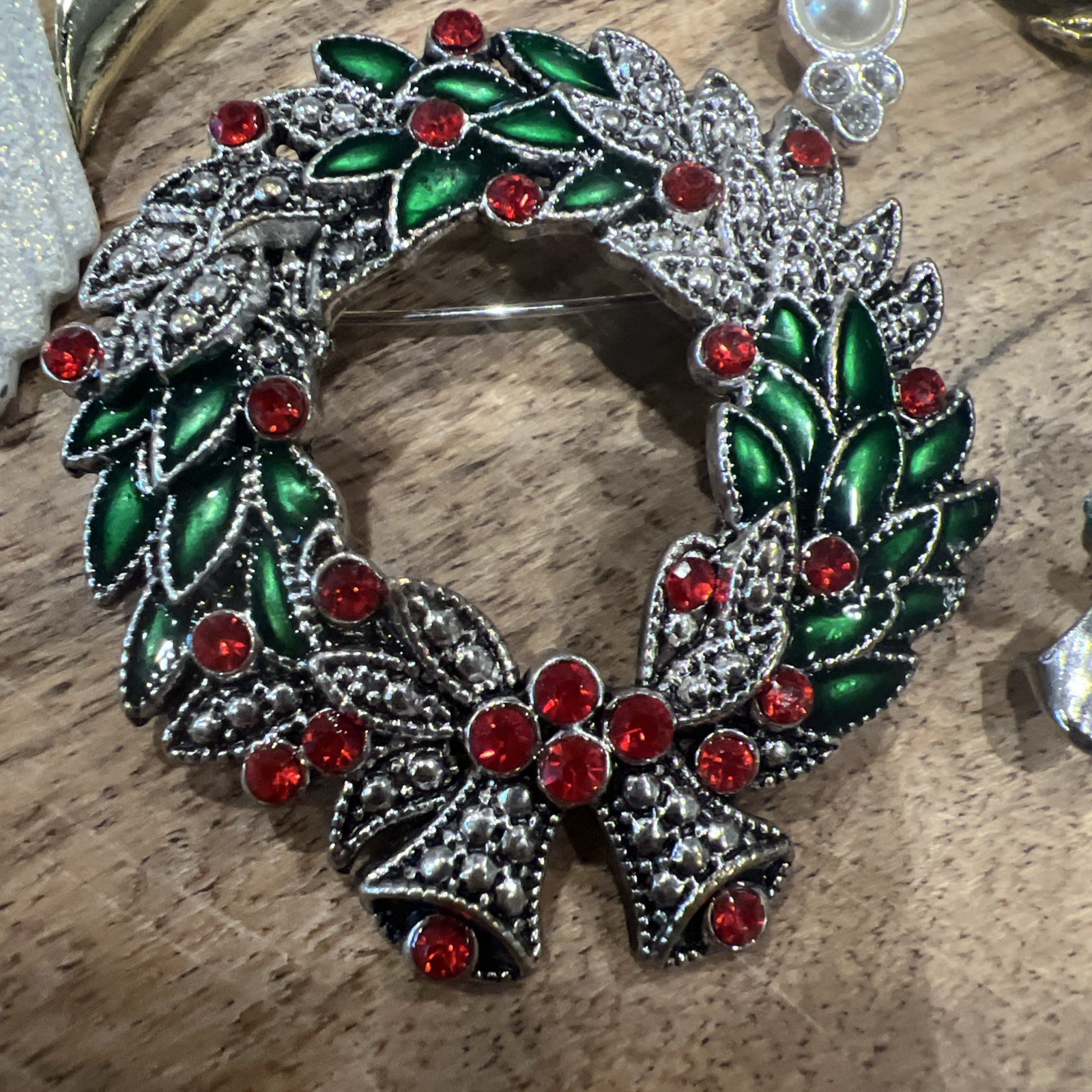 Set Of 12 Brooches Different Styles