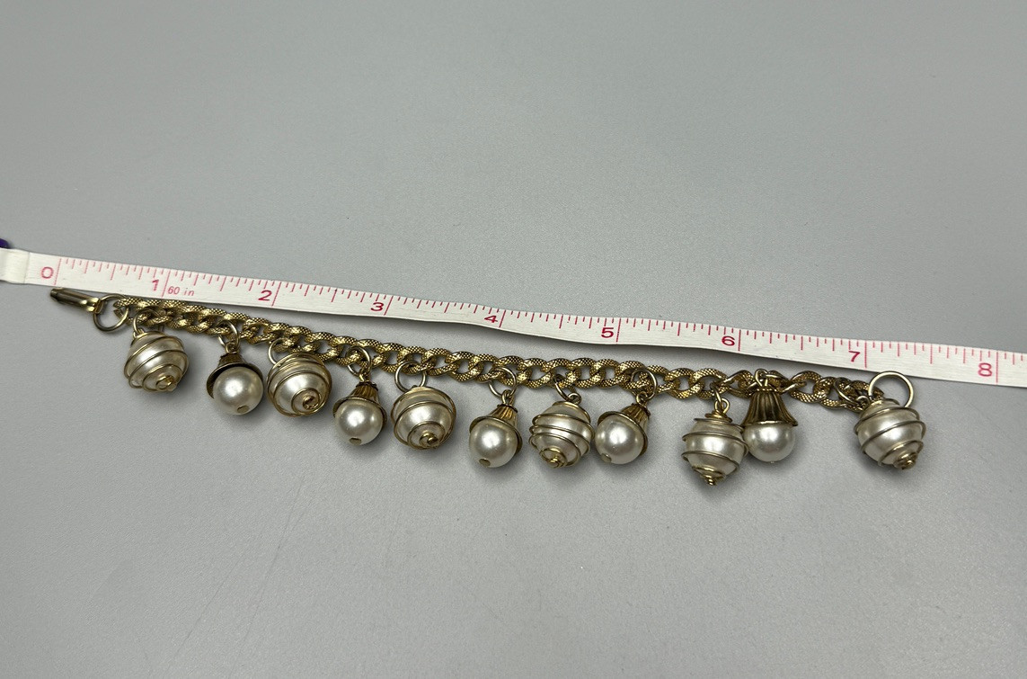 Charm Bracelet Gold Tone Bead Dangle Faux Pearl Wire Wrapped 7.25” VTG Cha Cha