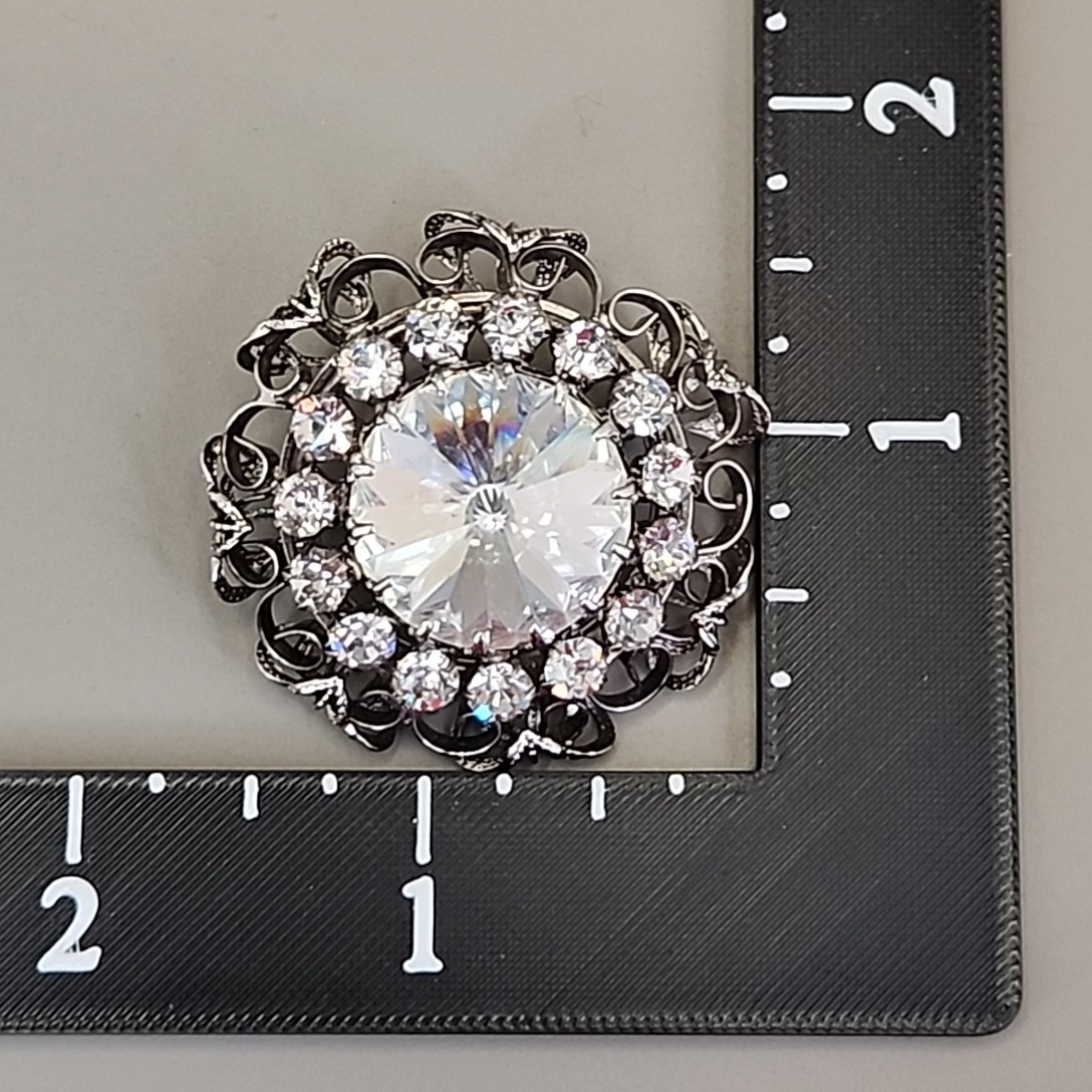 Vintage Rivoli Rhinestone Brooch Round Clear Glass Silver Tone Filigree 1 5/8″
