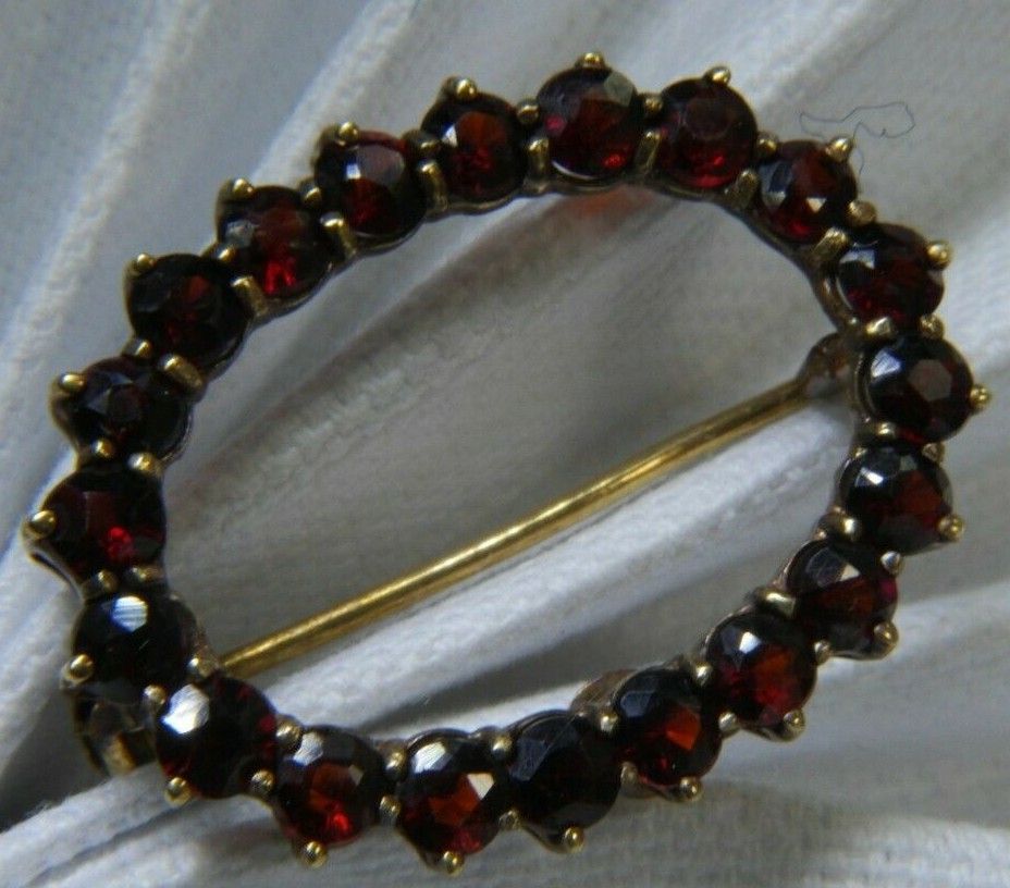 14k Yellow Gold 1 1/4″ x 7/8″ Garnet 3.5 mm x 20 Vintage BROOCH pin BROACH