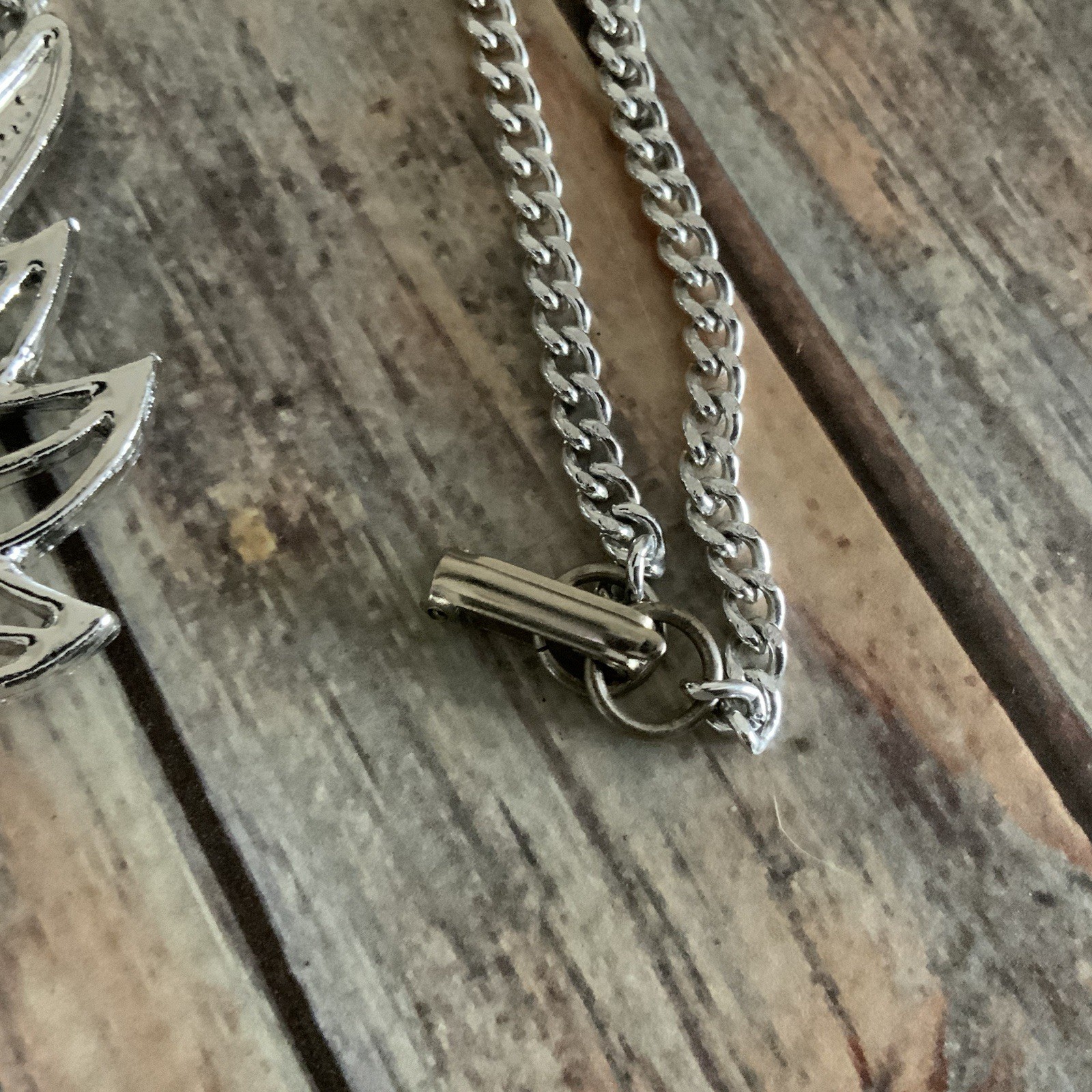 Vintage 60s silver tone articulated owl link necklace