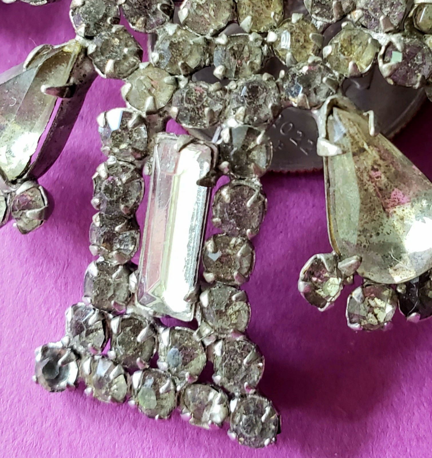 VTG GARNE New York Maltese Cross Prong Set Clear Rhinestone 2.5″ Pot Metal FAB**