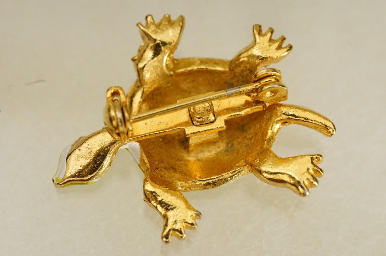 Vintage Costume Jewelry Lime Green Enamel Gold Tone TURTLE Brooch Pin