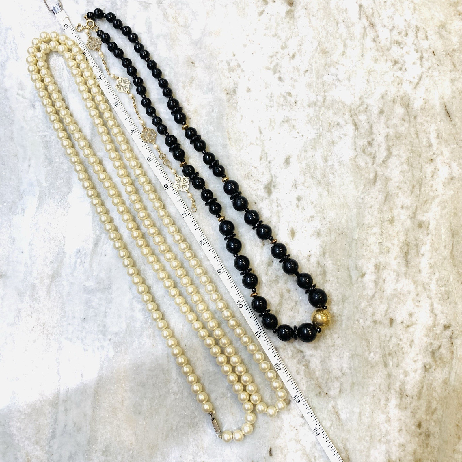 VTG Jewelry Lot 10pc black white Necklaces Dog Pins Gerry Avon Faux Pearl 60-80s