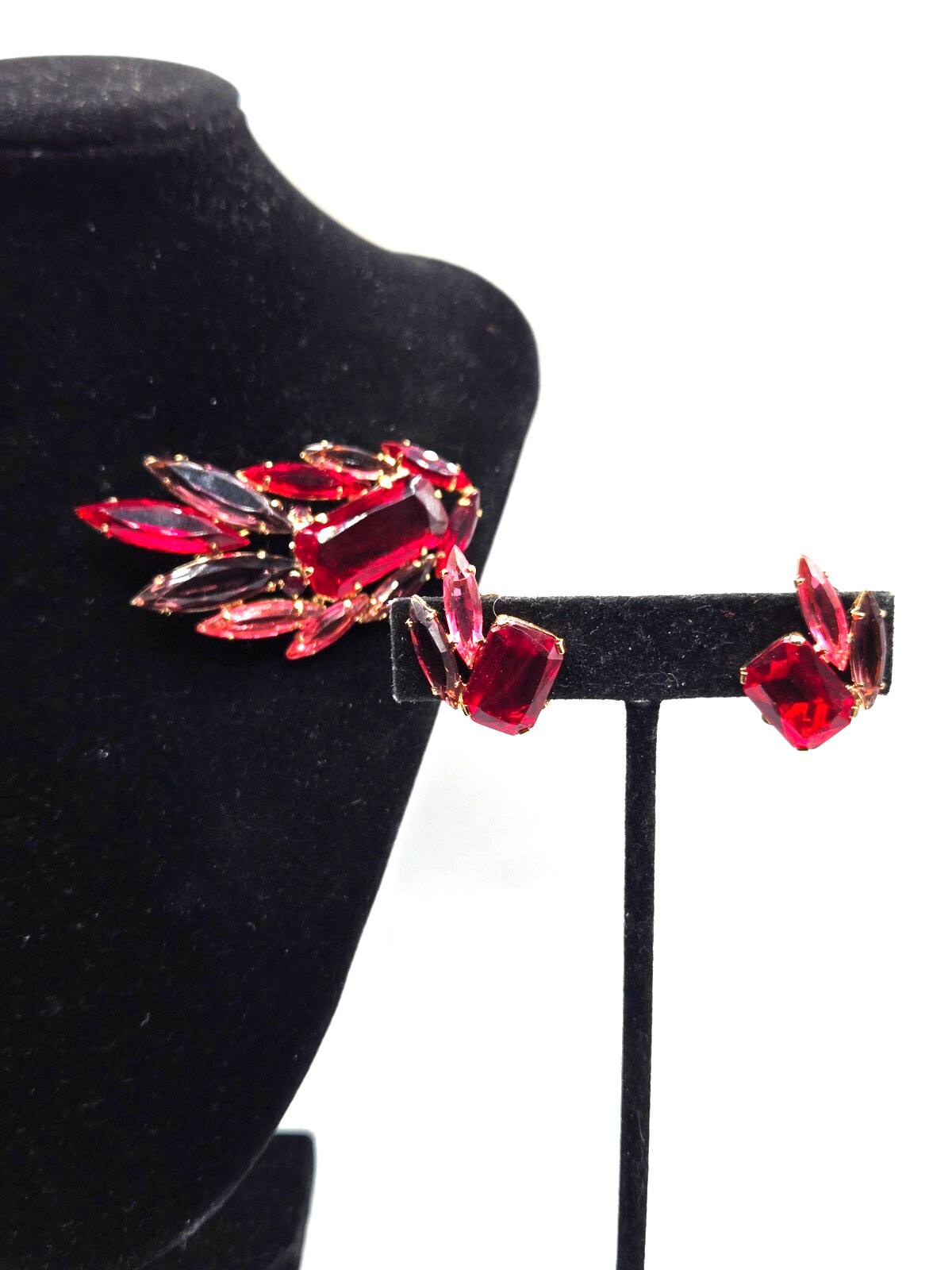 Vintage Red Rhinestone Brooch & Clip Earrings Set Ruby & Fuchsia Glass