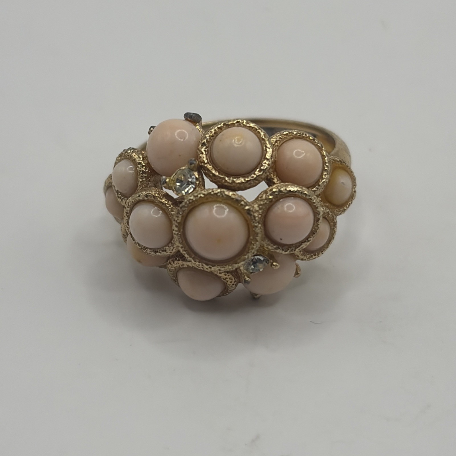 Vintage Avon Pink Coral Cab Cluster Rhinestone Gold tone- Size 7.25