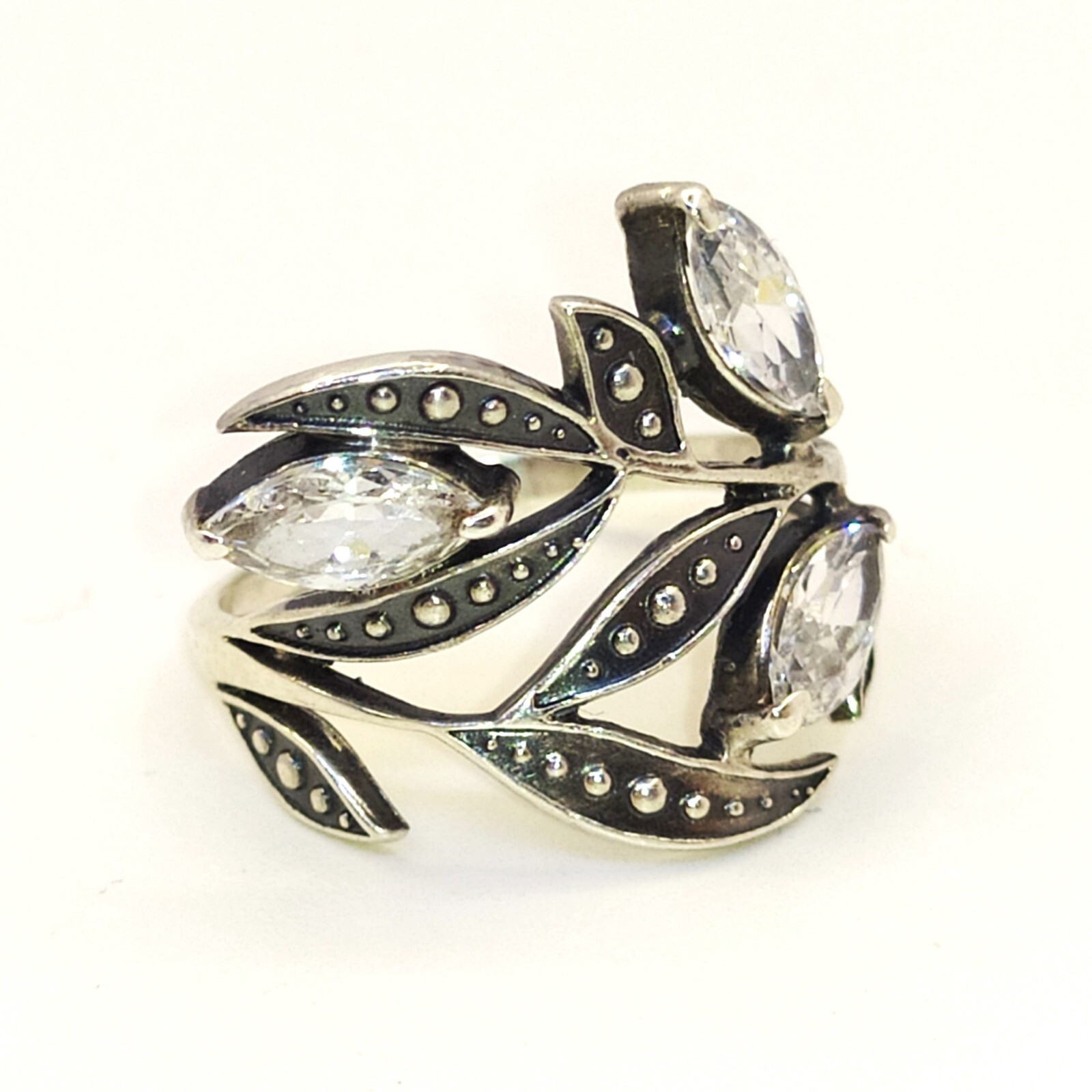 Vintage Luxury RING Silver 925 with Bright Stones -size: 8.25US (18.5mm) | #59