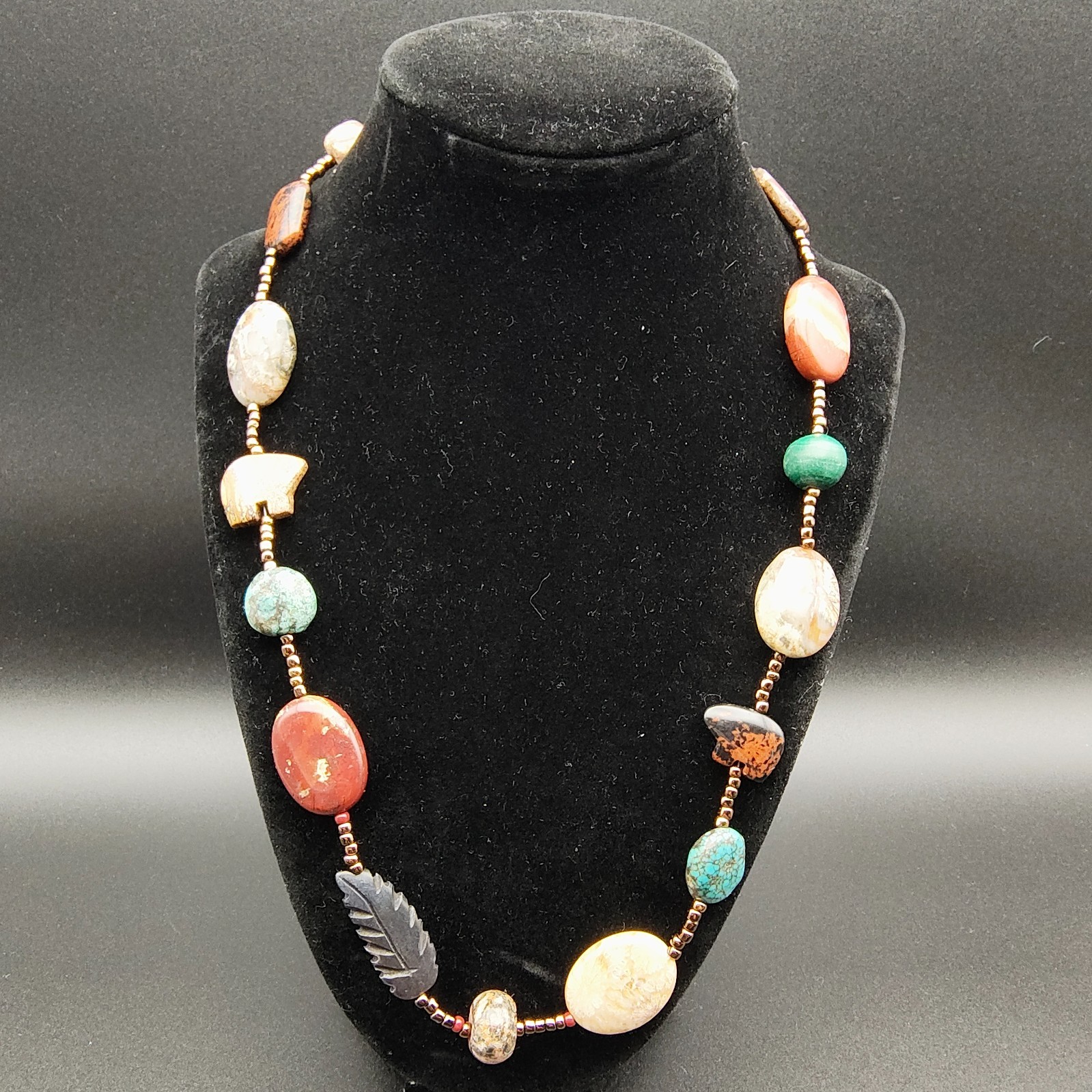 Vintage Southwestern Style Beaded Necklace Stone Bear Fetish Earthy Boho