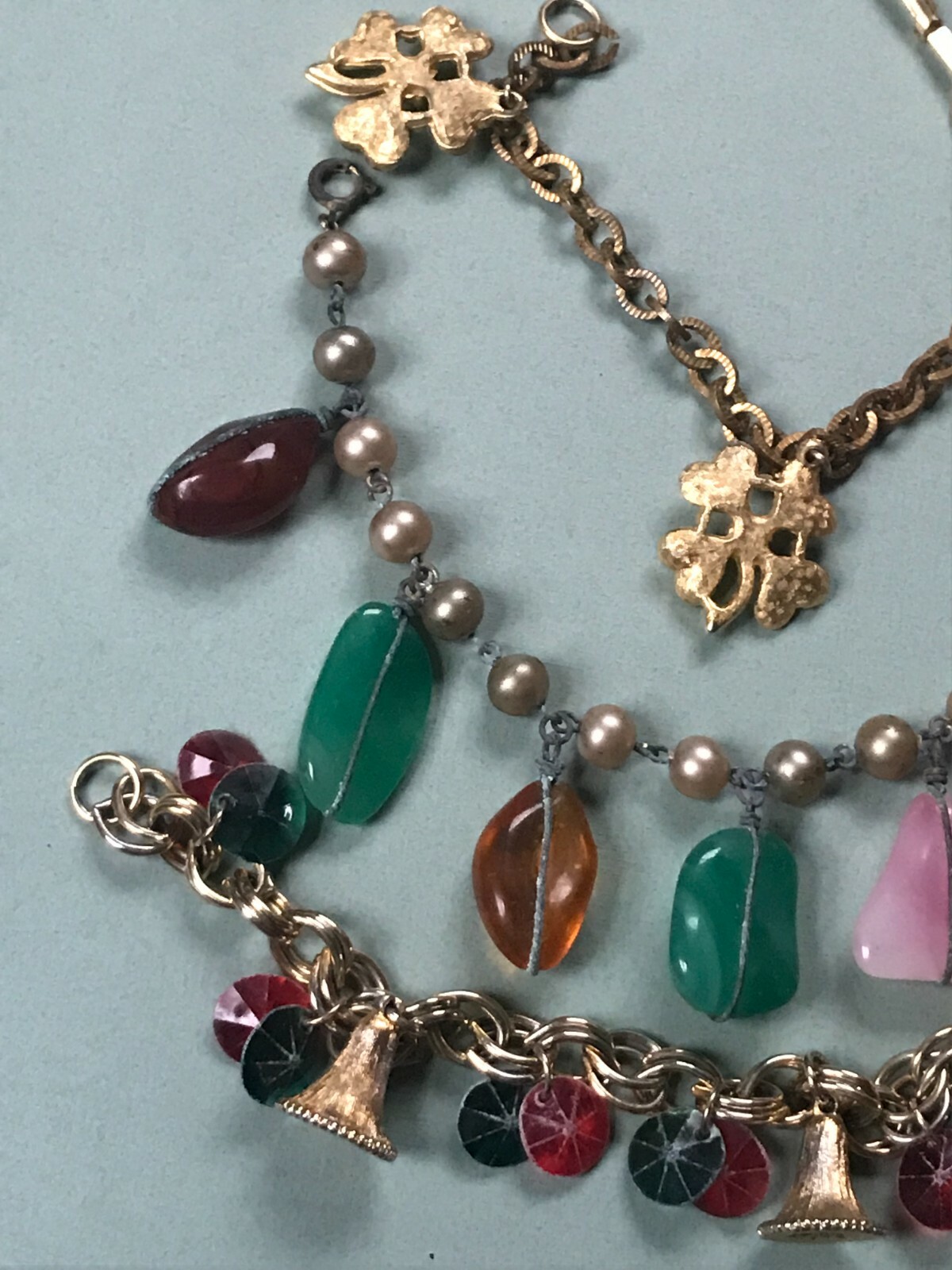 Vintage Lot of Variety Goldtone Four Leaf Clover Wire Wrapped Glass Charm Bracel