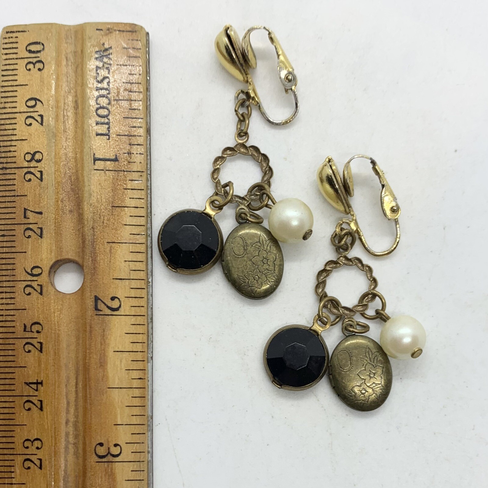 VTG ETCHED FLORAL LOCKET BRASS BEZEL CHAIN DANGLE EARRINGS CLIP-ON