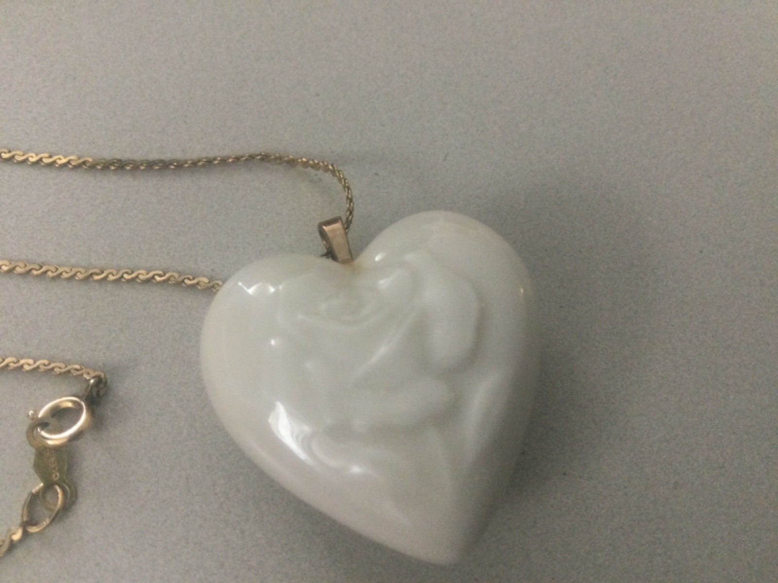 Vtg Lenox Porcelain Puff Heart Rose Pendant/ 1/20/12kGF Necklace w/ Original Box
