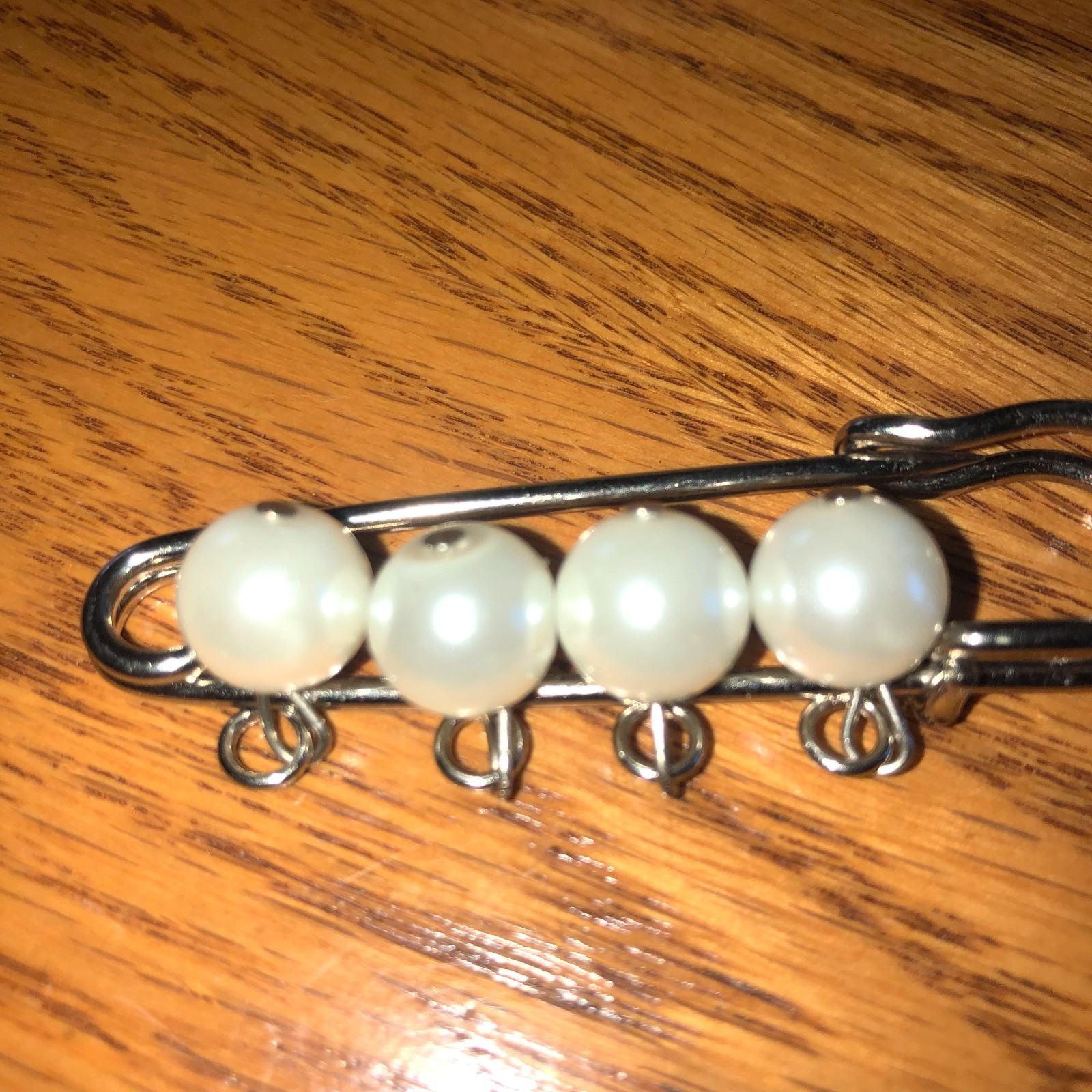 STAINLESS SafetyPin Brooch Clasp with 4 Dangling Faux Pearl Beaded Charms VTG