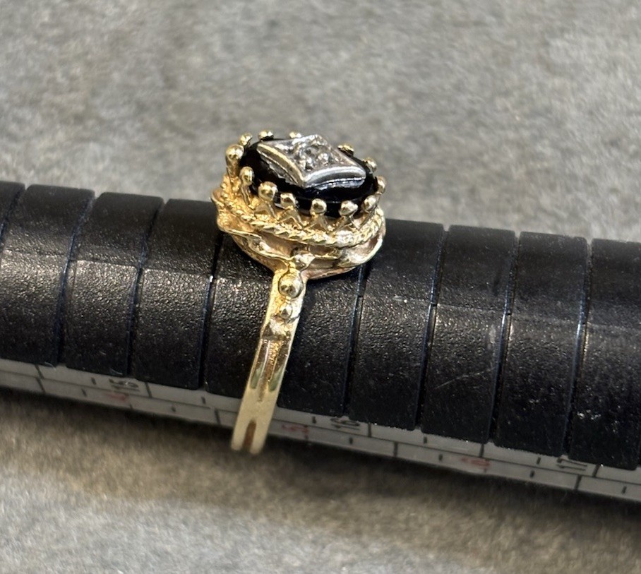 Vintage 14k Yellow Gold Black Onyx Diamond Accent Ring Size 5 Filigree 2.6